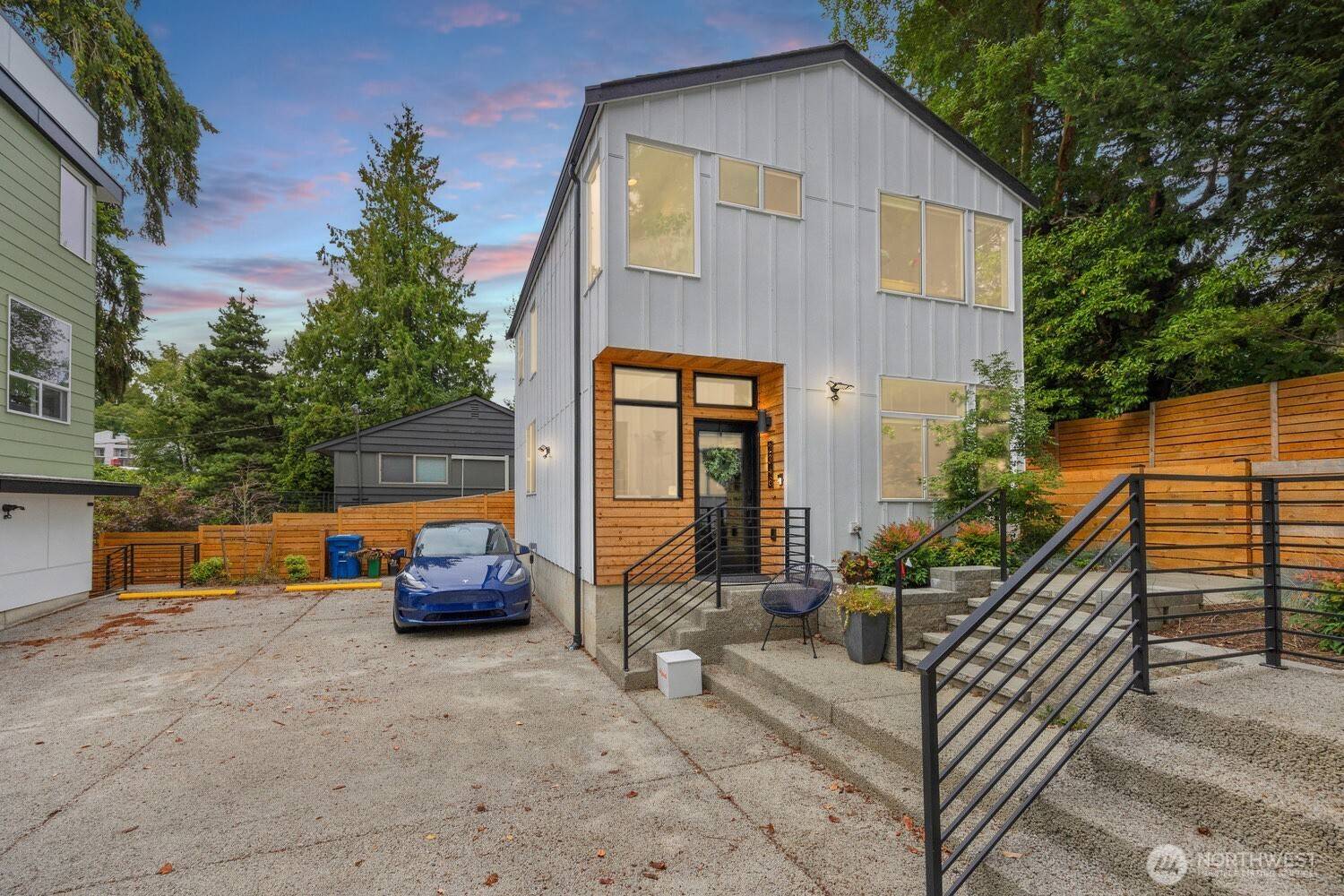 Seattle, WA 98115,2346 NE 90th ST