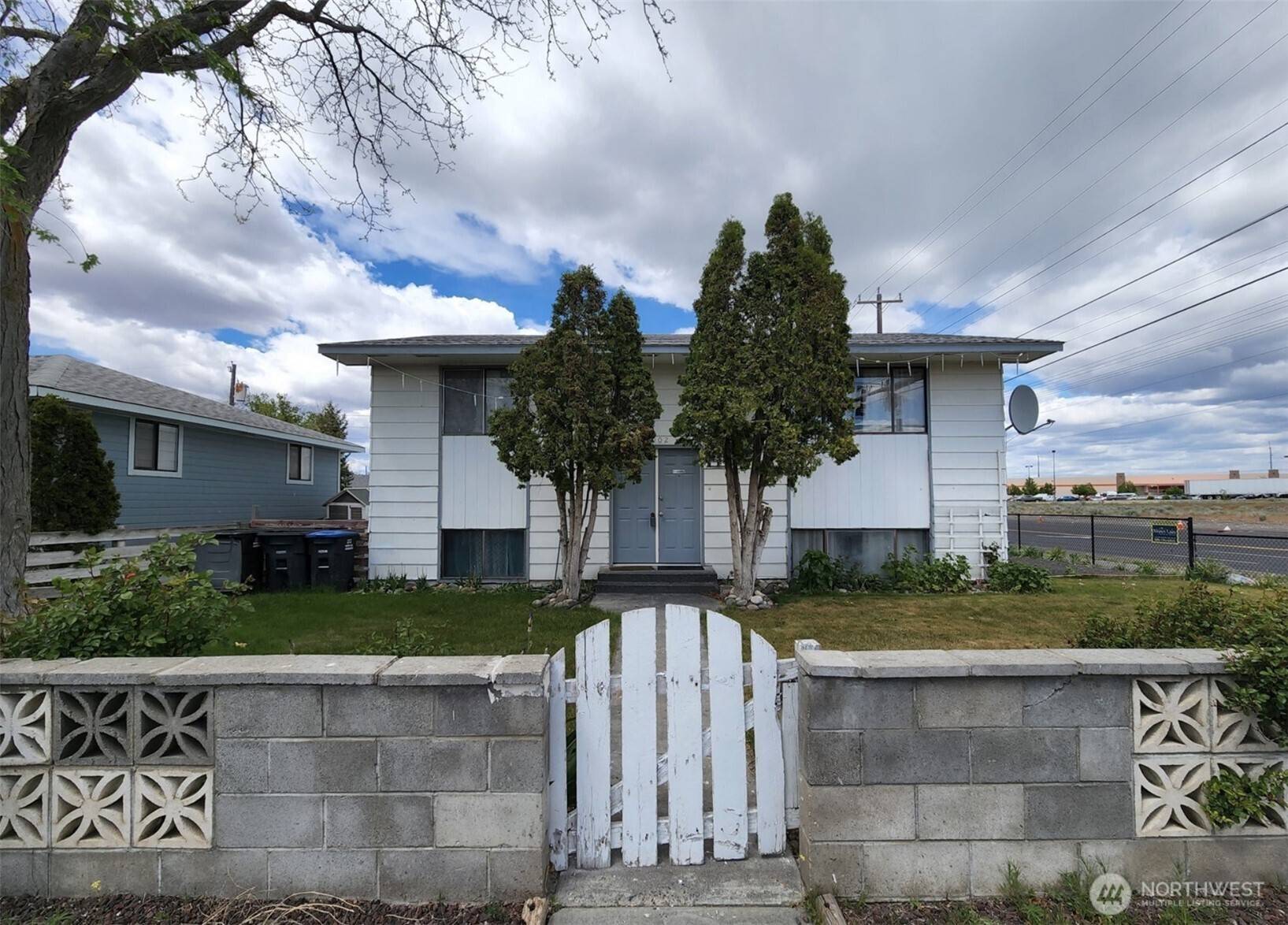 Moses Lake, WA 98837,1002 N Central DR