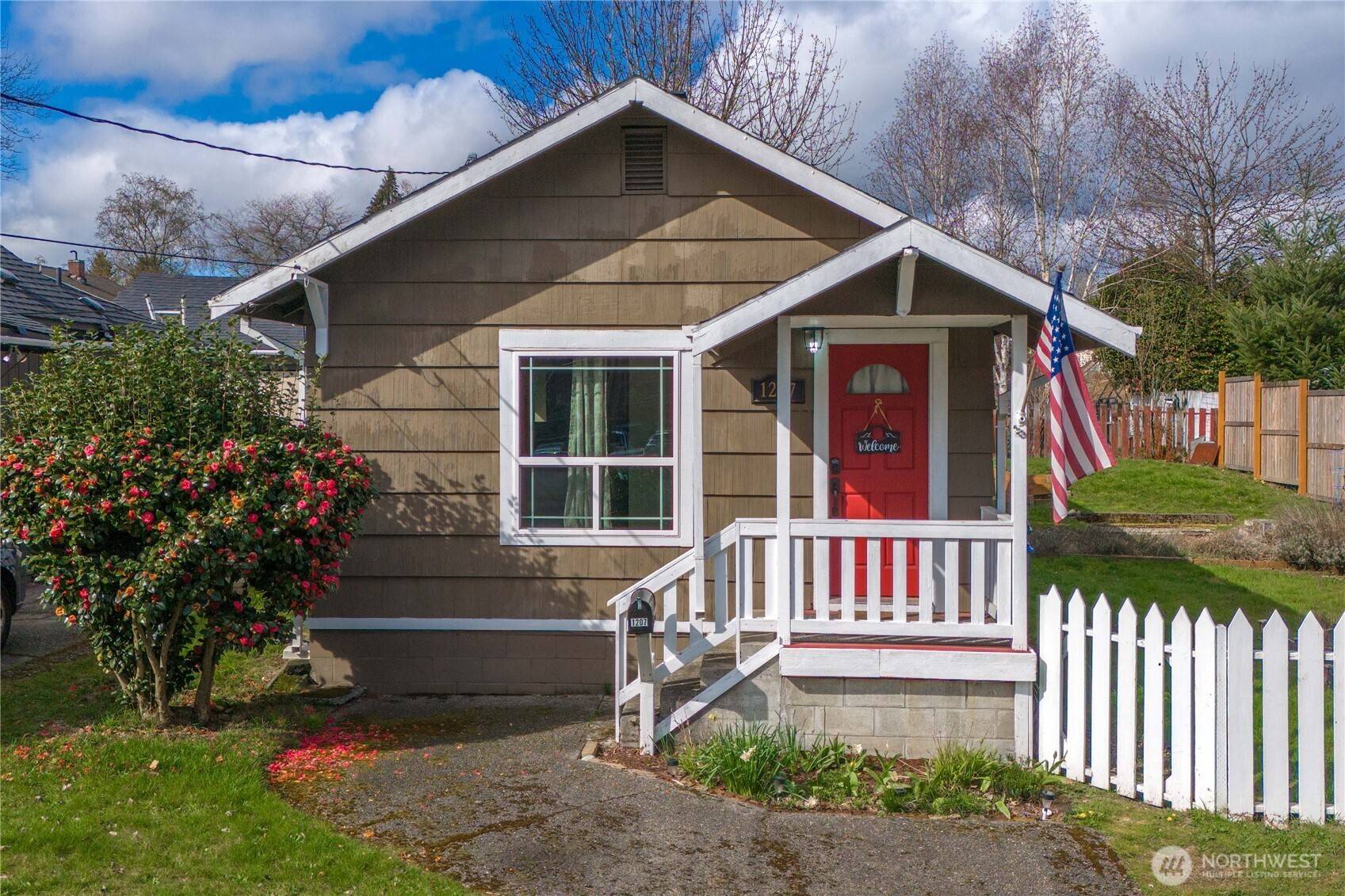 Bremerton, WA 98337,1207 High AVE
