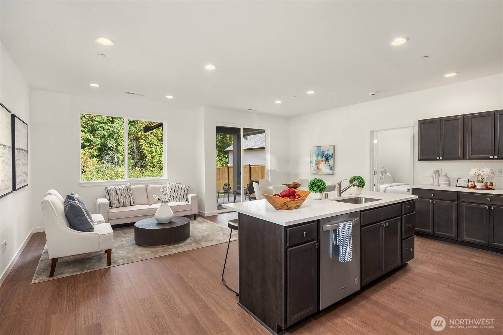 Burien, WA 98146,1240 SW 124th ST #10A