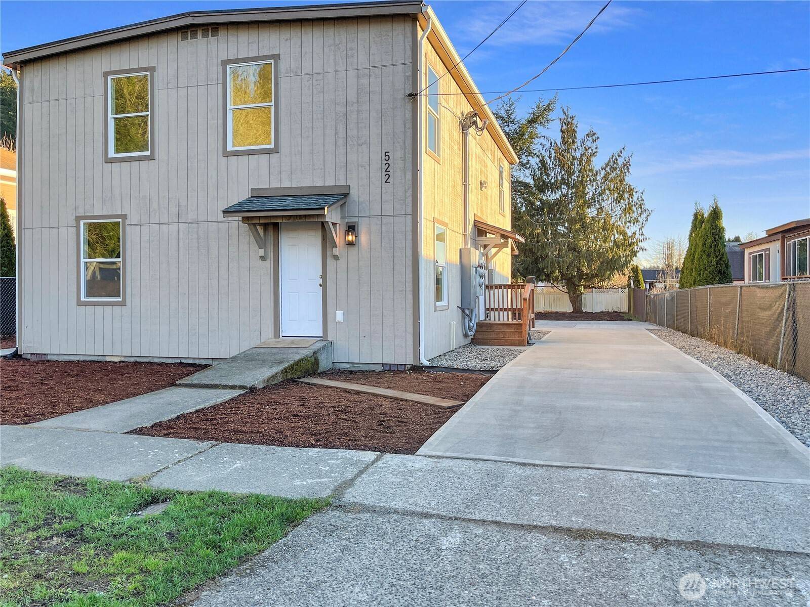 Centralia, WA 98531,522 E Main ST