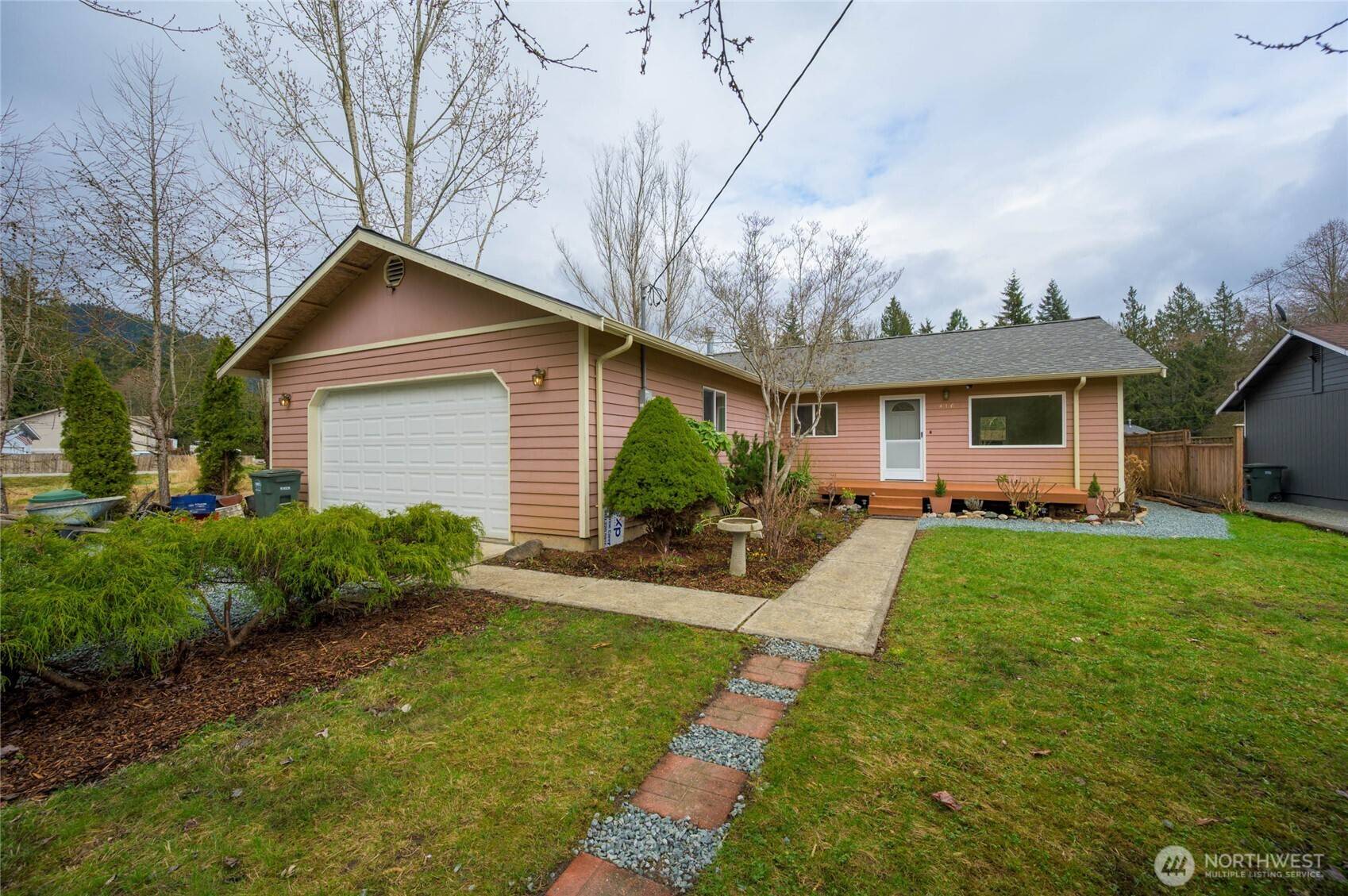 Sedro Woolley, WA 98284,416 Fir LN
