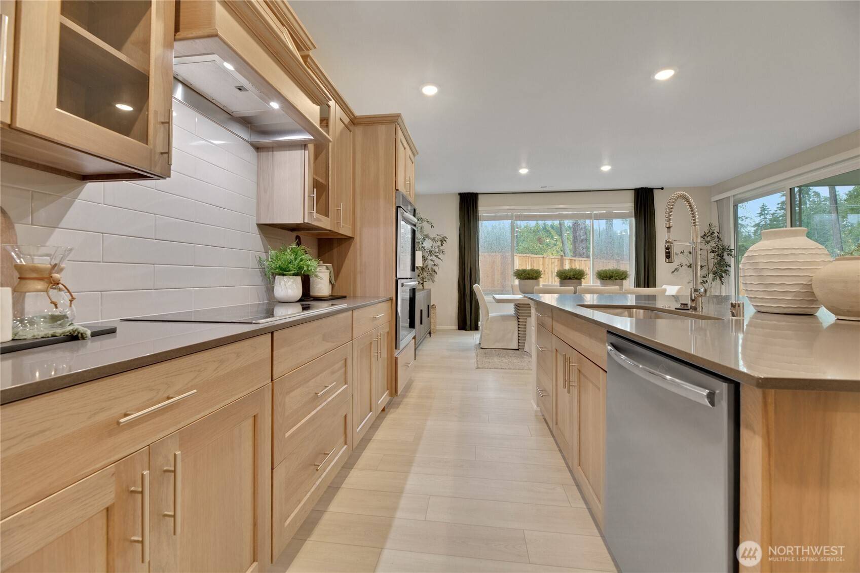 Edmonds, WA 98026,13705 60th AVE W