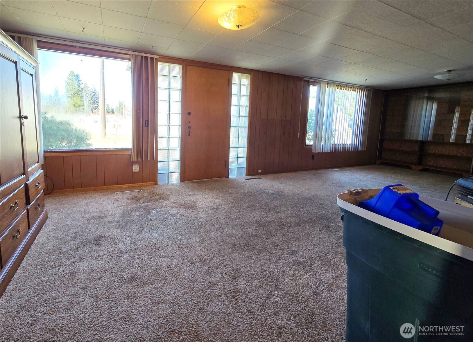 Forks, WA 98331,390 W E ST