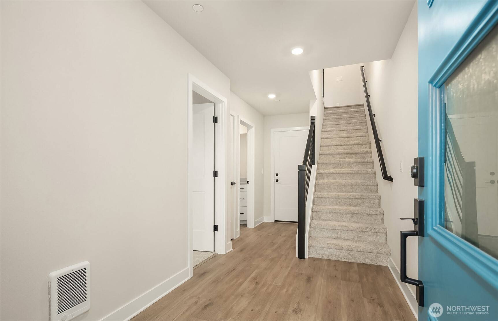 Bothell, WA 98011,9017 NE 203rd CT #C