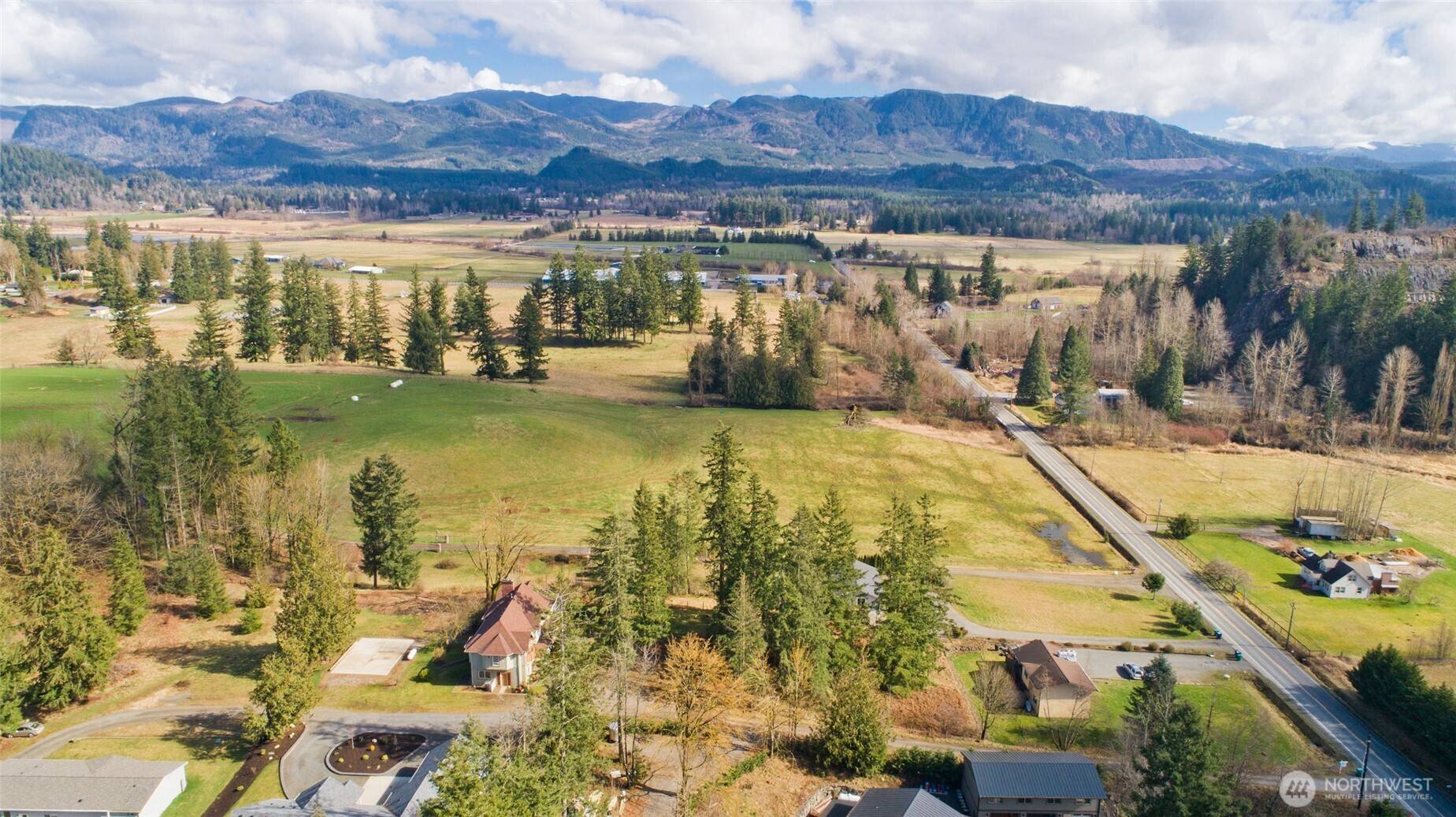 Enumclaw, WA 98022,27124 SE 416th ST