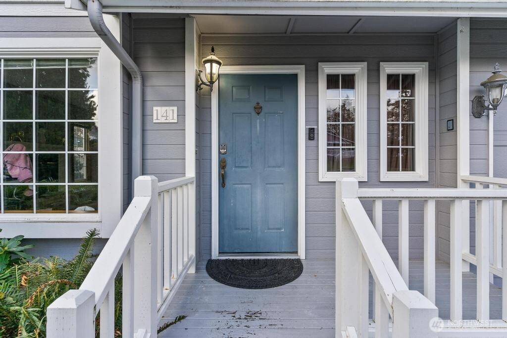 Oak Harbor, WA 98277,141 SW Roeder DR