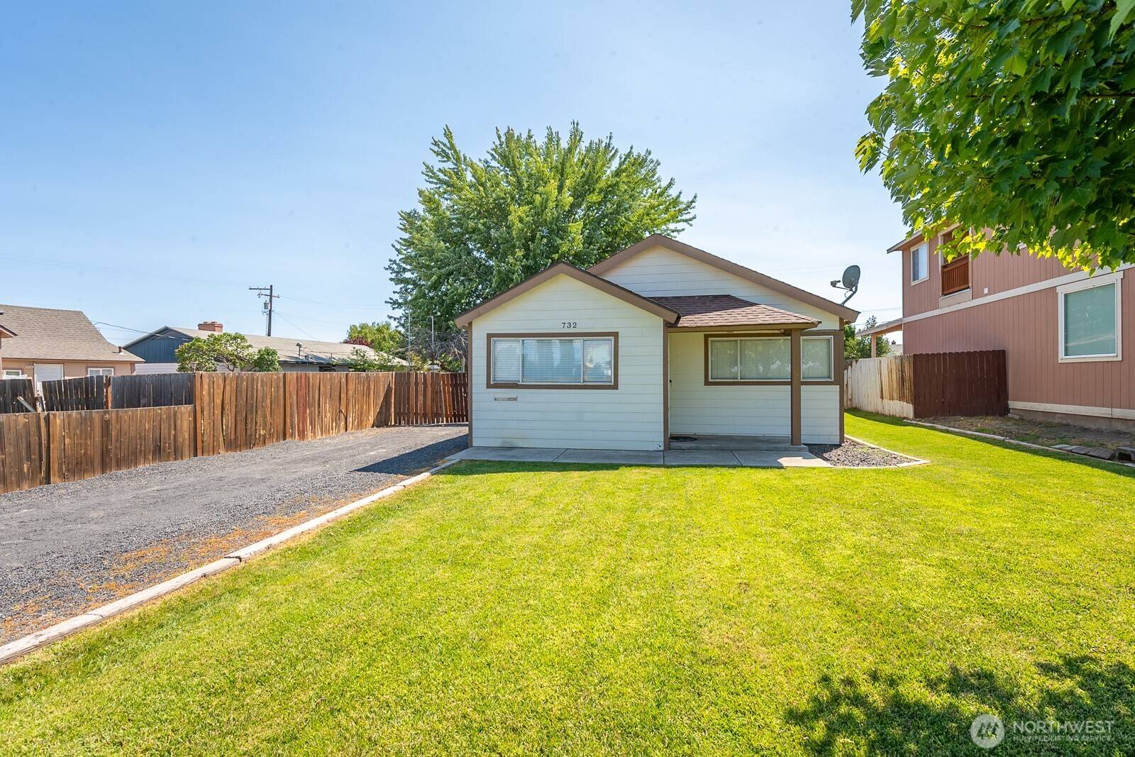 Moses Lake, WA 98837,732 S Wanapum DR