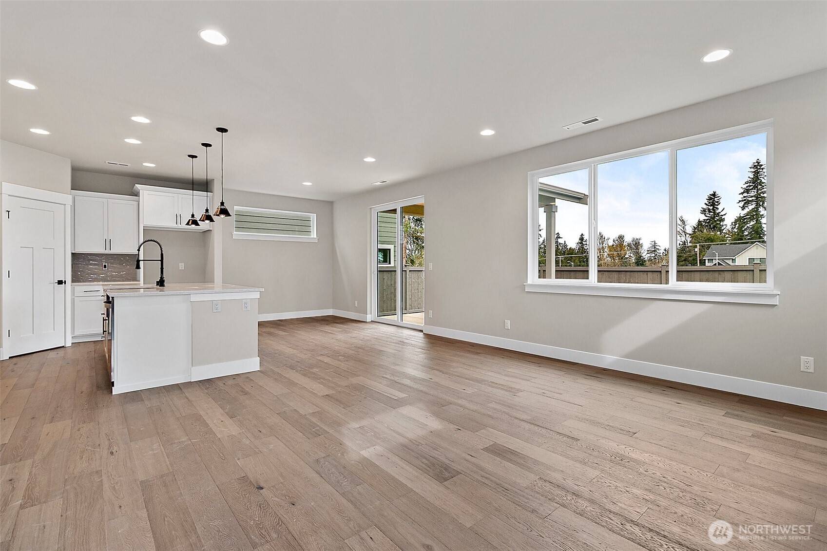 Bothell, WA 98012,18509 Meridian AVE SE #CR 22