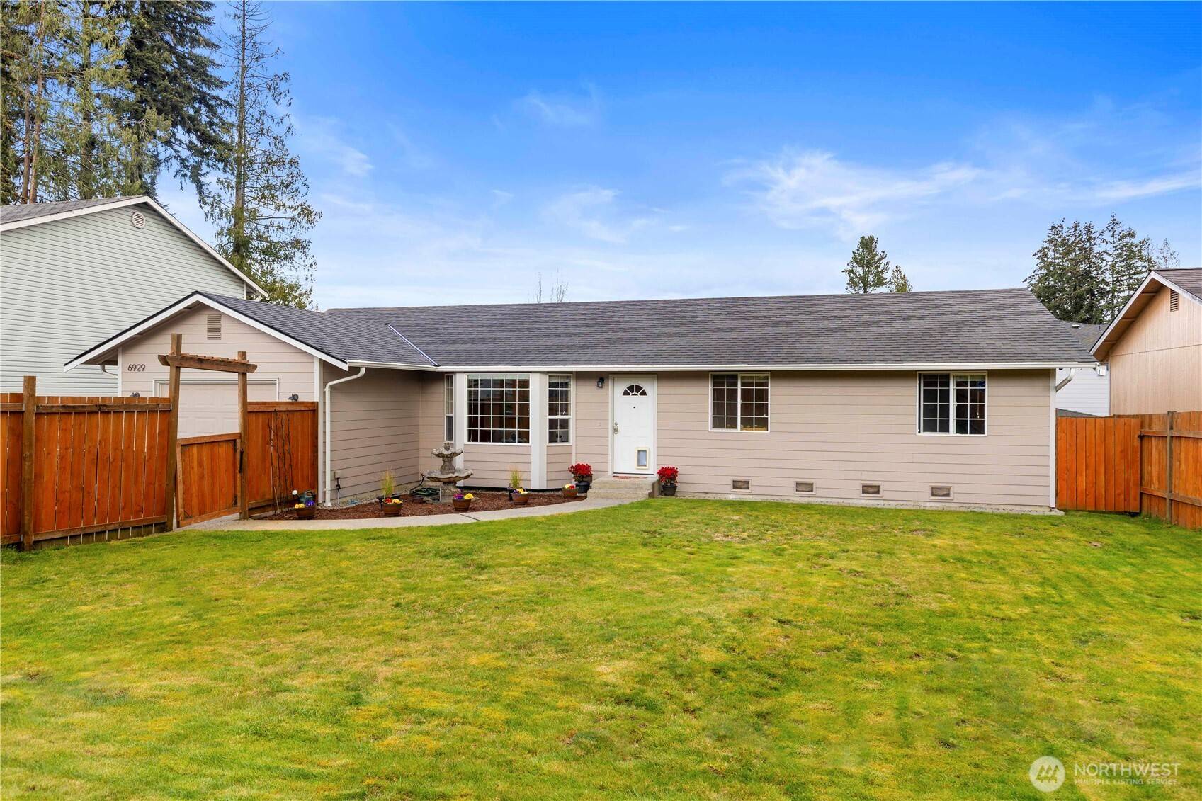 Everett, WA 98203,6929 Highland DR