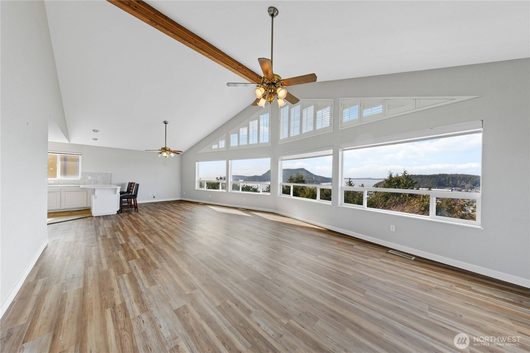 Anacortes, WA 98221,2104 Highland DR
