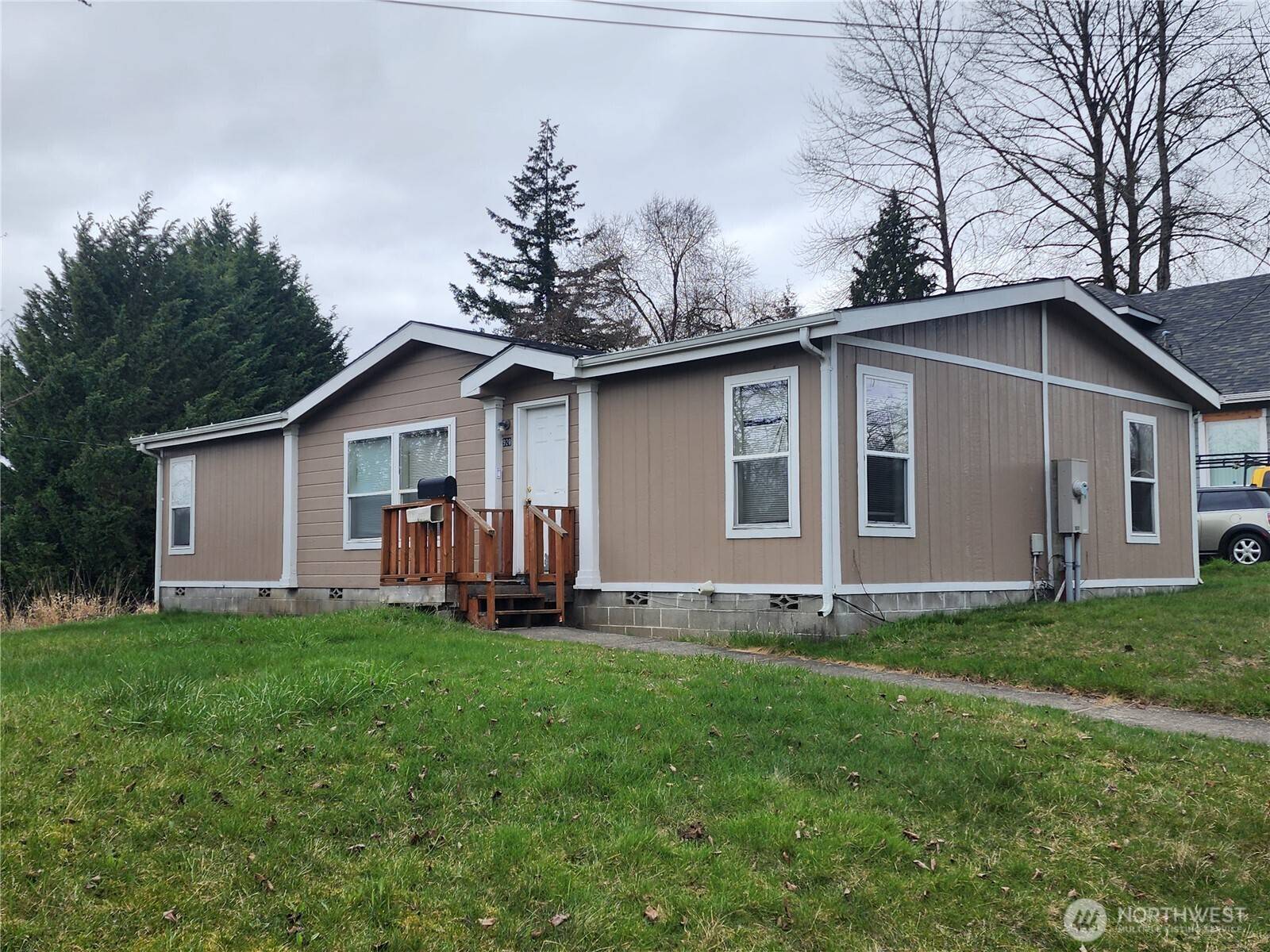 Chehalis, WA 98532,920 NW St Helens AVE