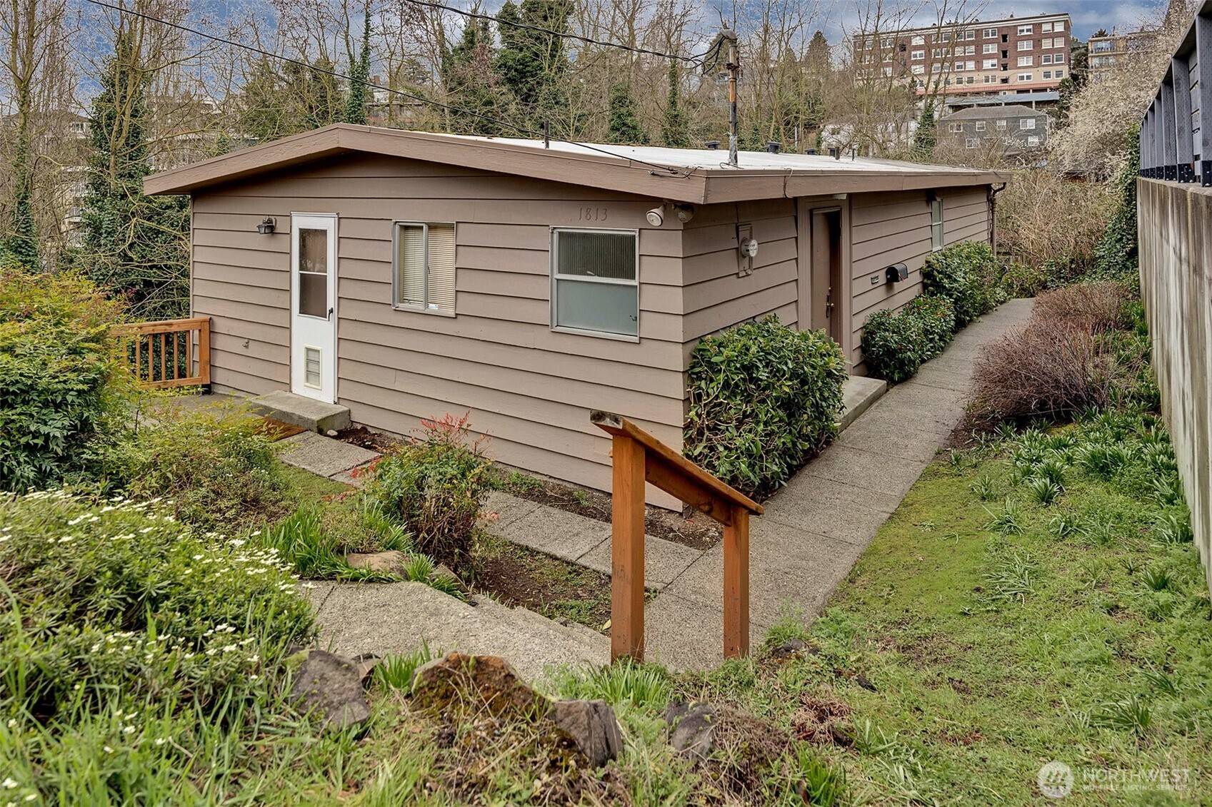 Seattle, WA 98109,1813 Taylor AVE N