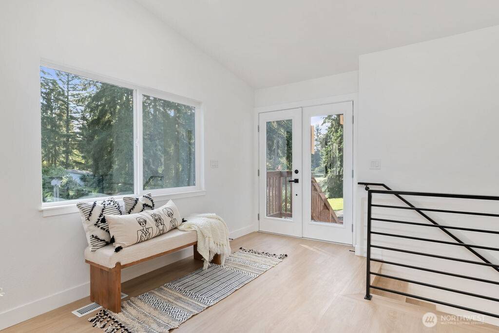 Lake Tapps, WA 98391,5710 189th AVE E
