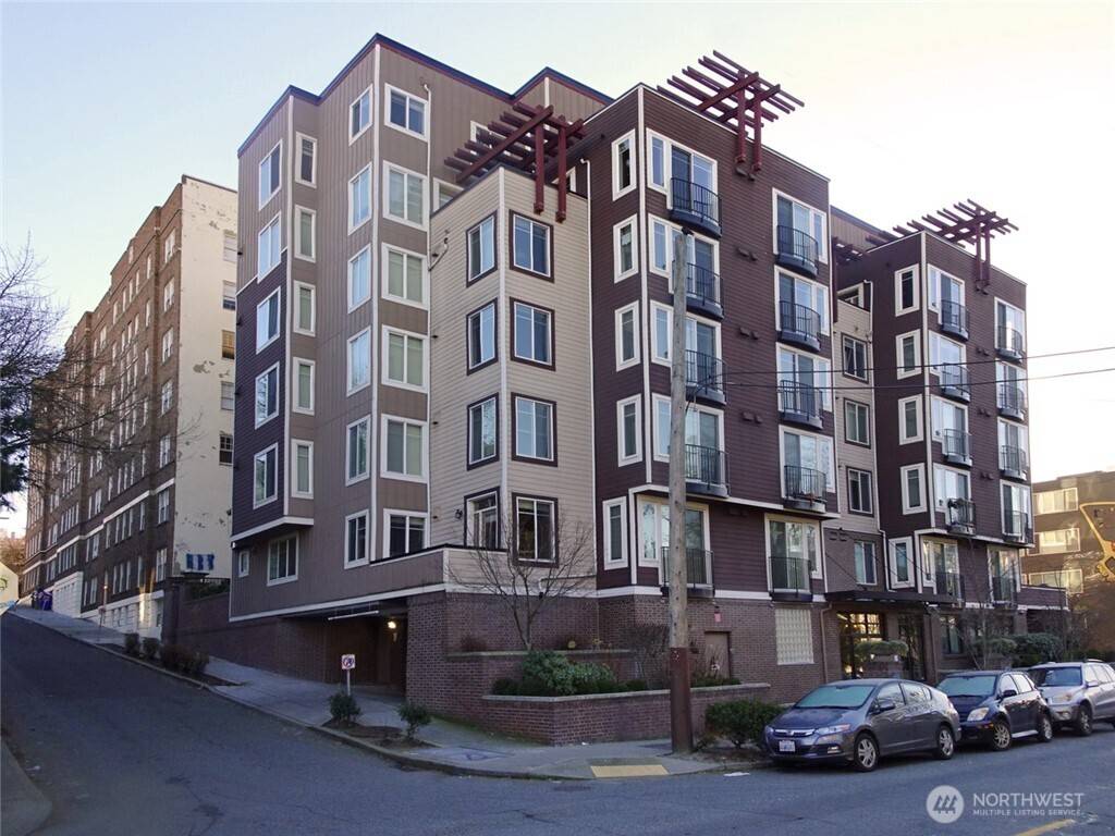 Seattle, WA 98102,124 Bellevue AVE E #603