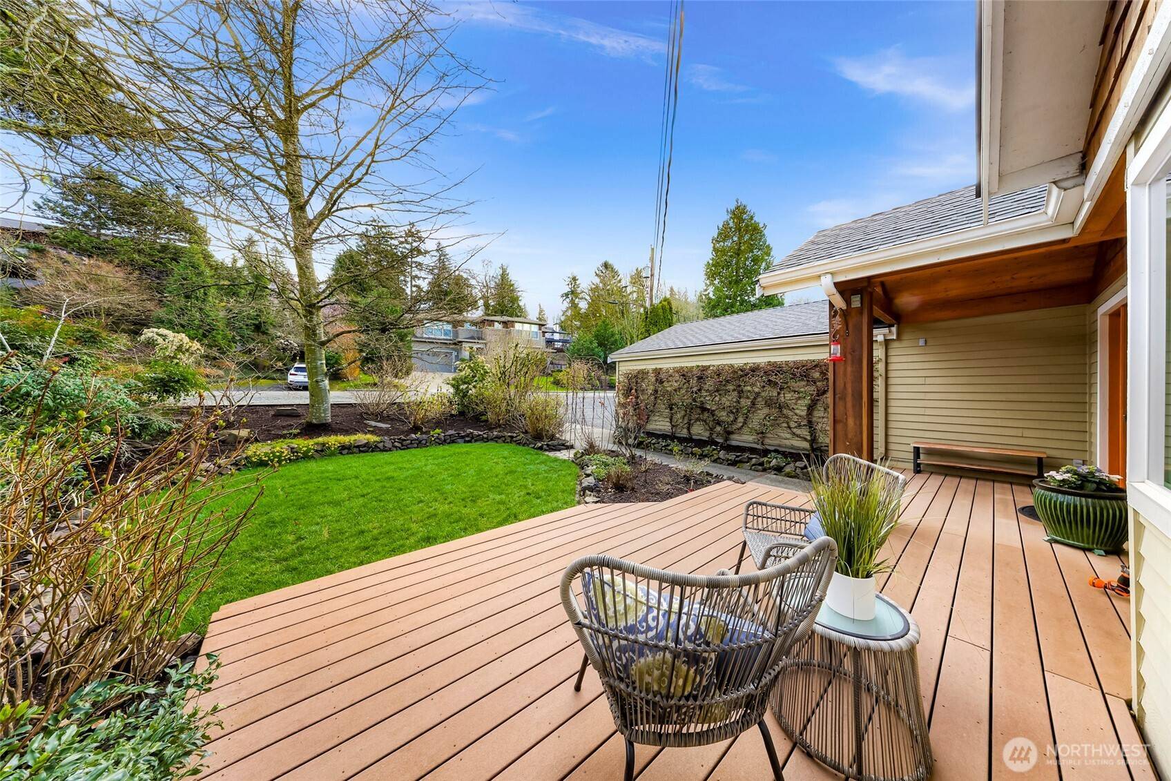 Kirkland, WA 98033,403 Slater ST S