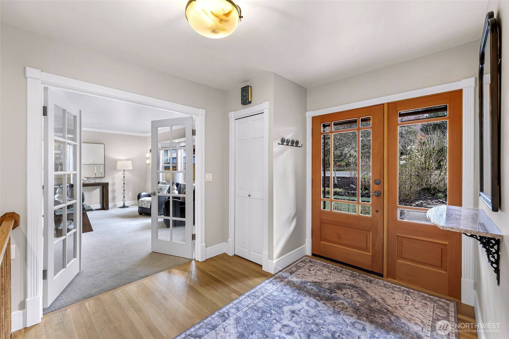 Kirkland, WA 98033,403 Slater ST S
