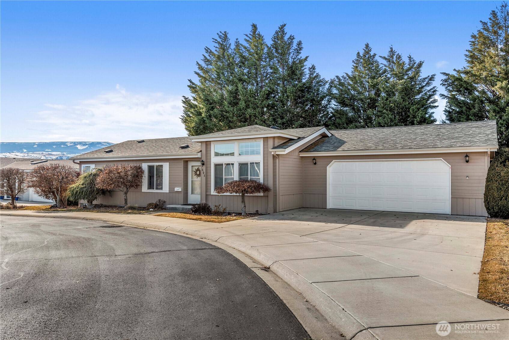 East Wenatchee, WA 98802,521 Nahalee