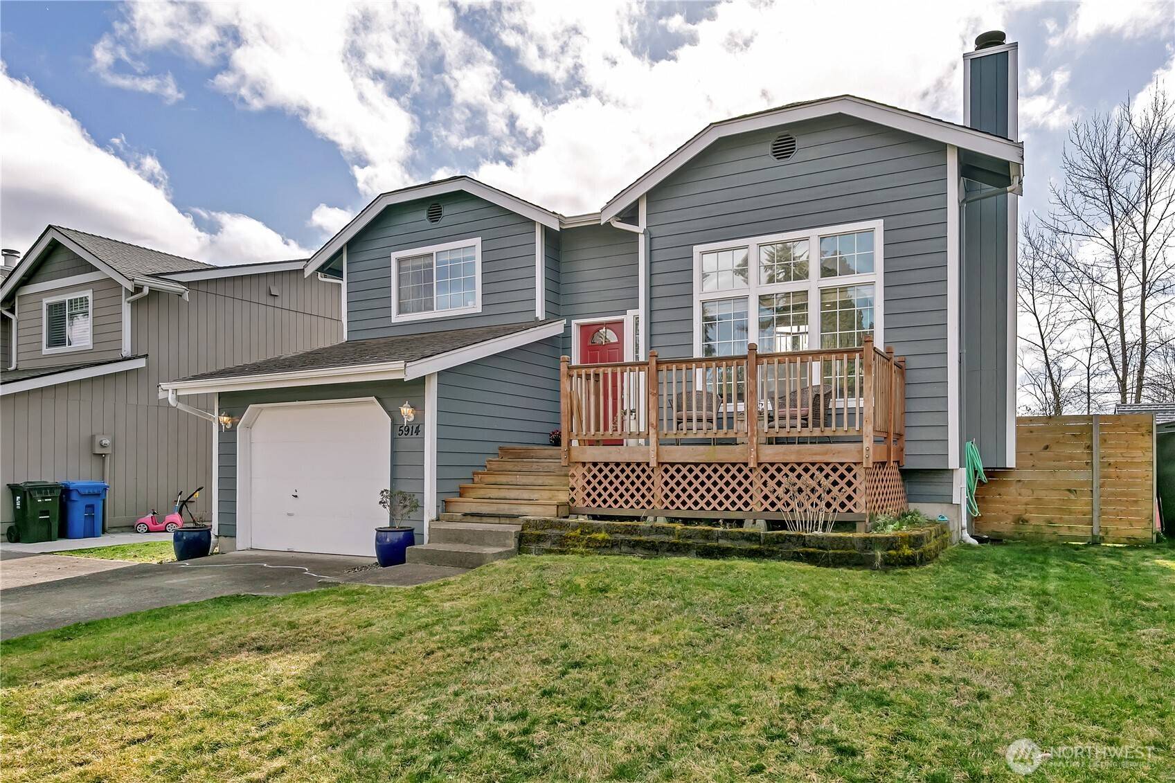 Tacoma, WA 98422,5914 26th ST NE