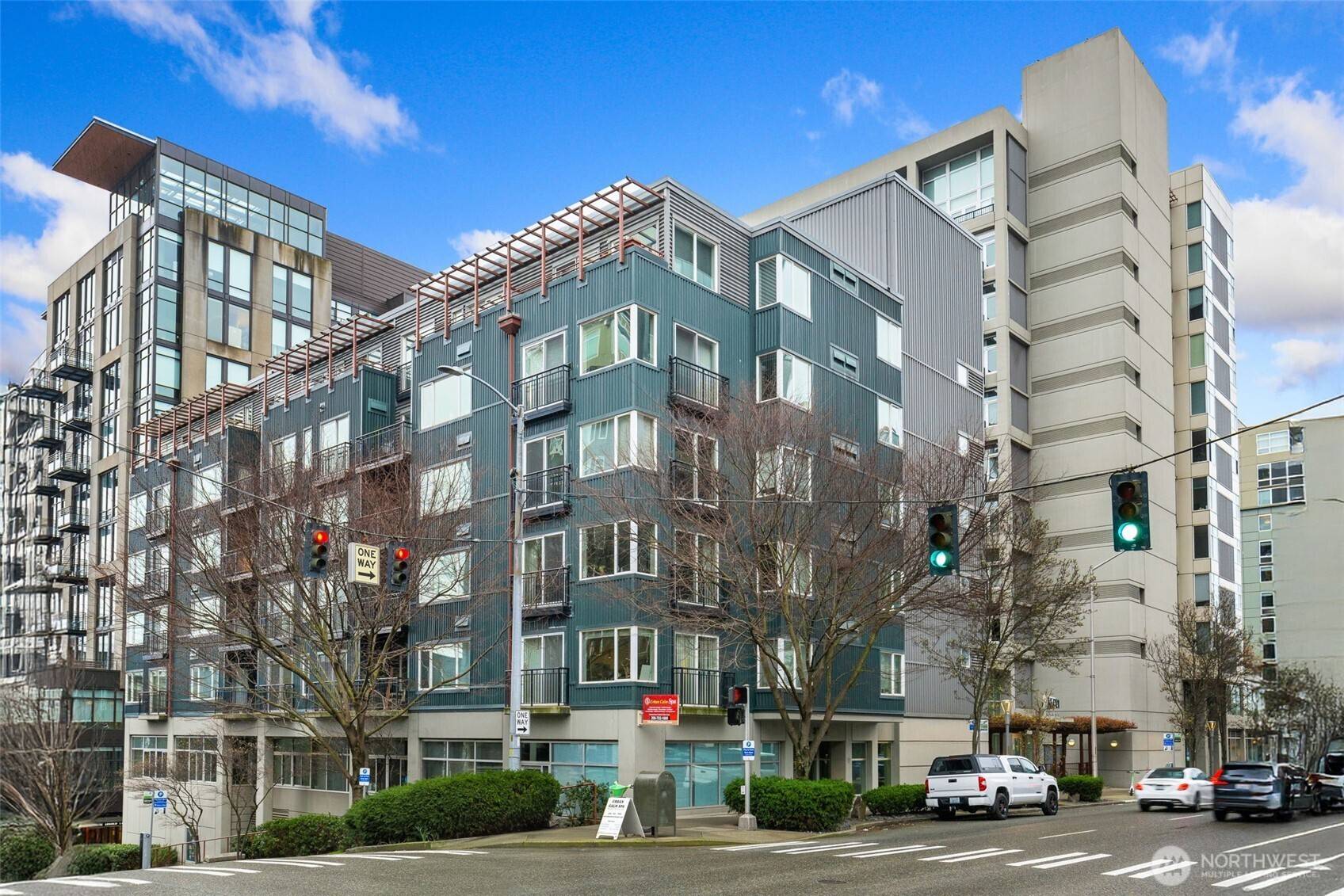 Seattle, WA 98121,2717 Western AVE #524