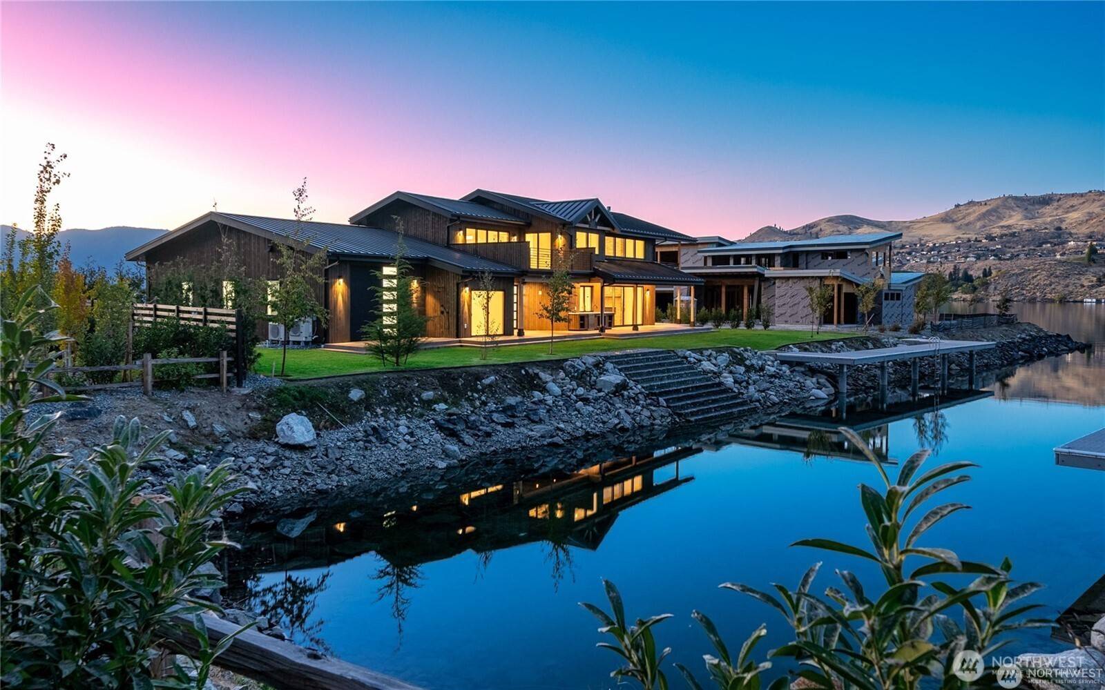 Chelan, WA 98816,101 Trout LN
