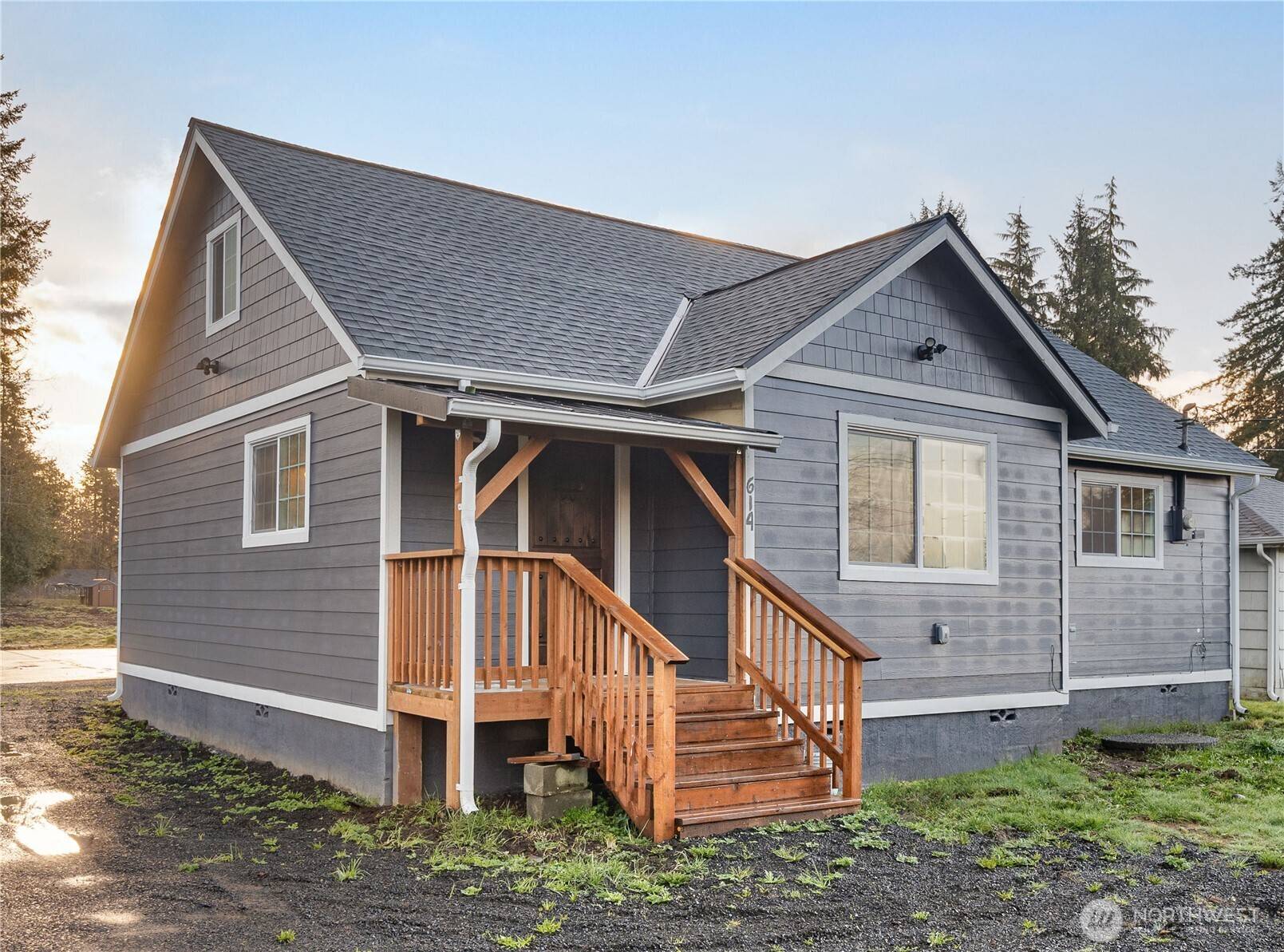 Aberdeen, WA 98520,614 School RD
