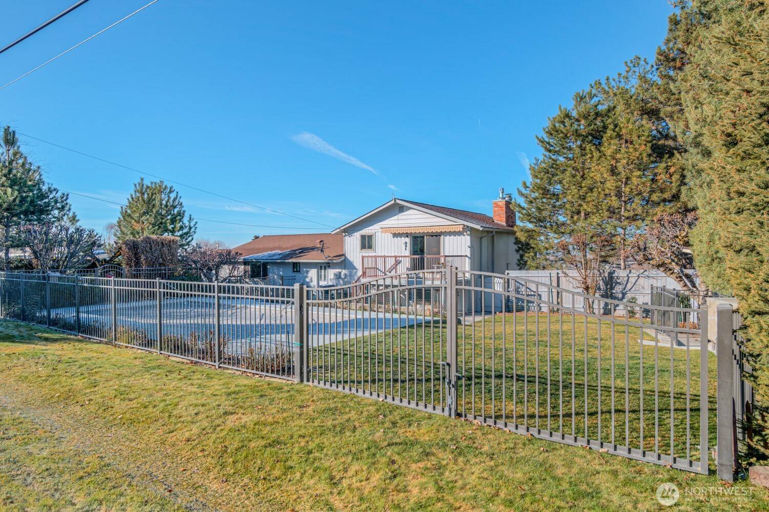 Moses Lake, WA 98837,1103 S Skyline DR