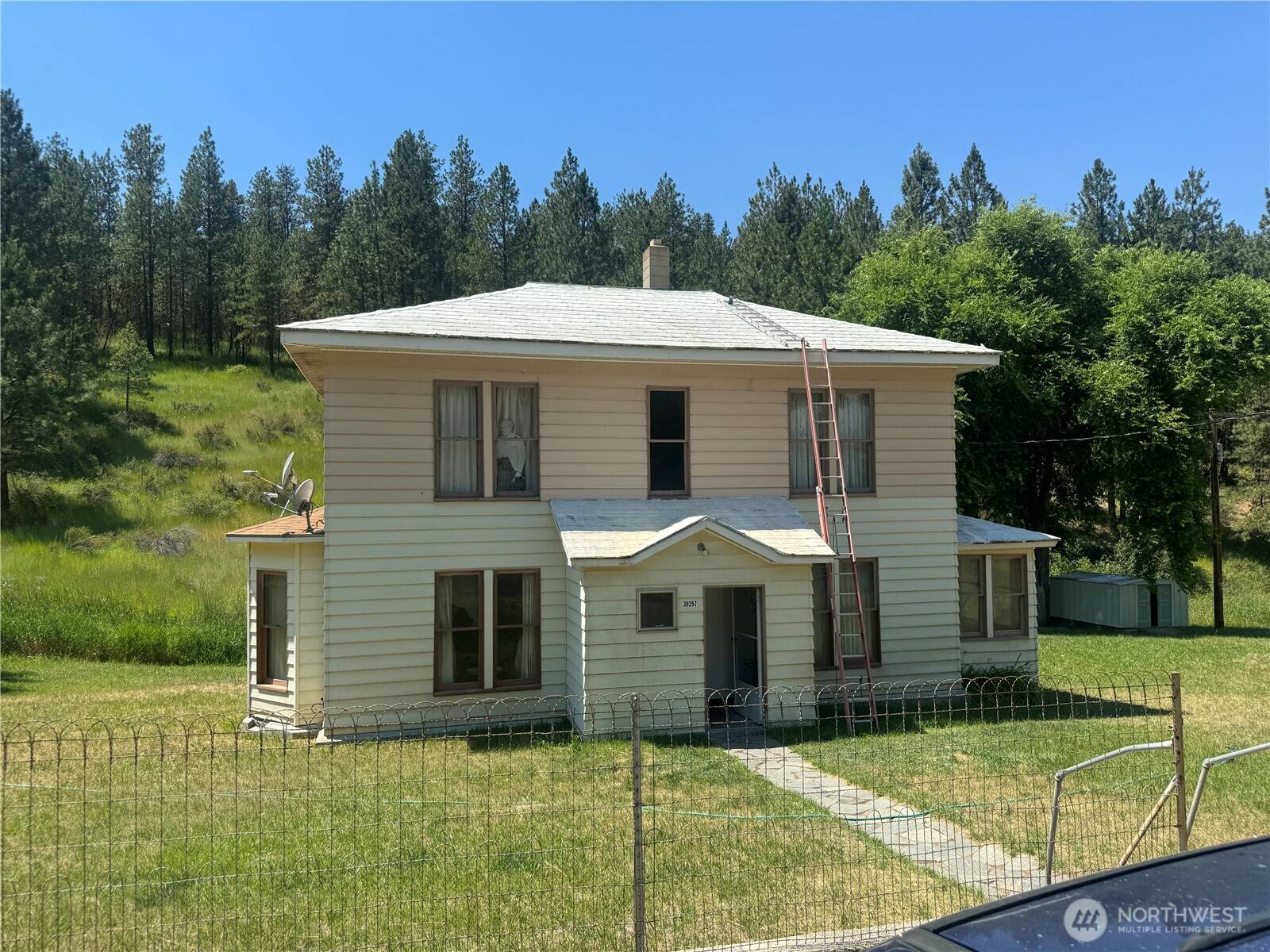Creston, WA 99117,39297 Halverson Canyon RD N