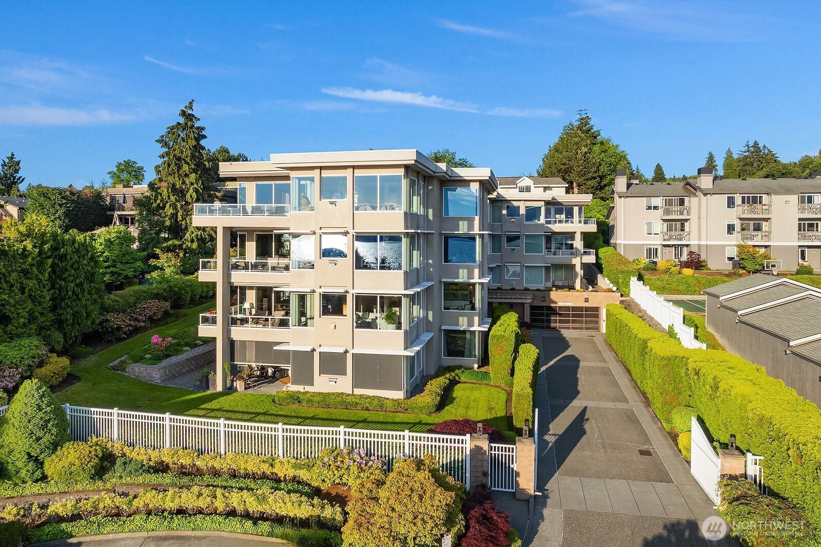 Kirkland, WA 98033,6424 Lake Washington BLVD NE #23