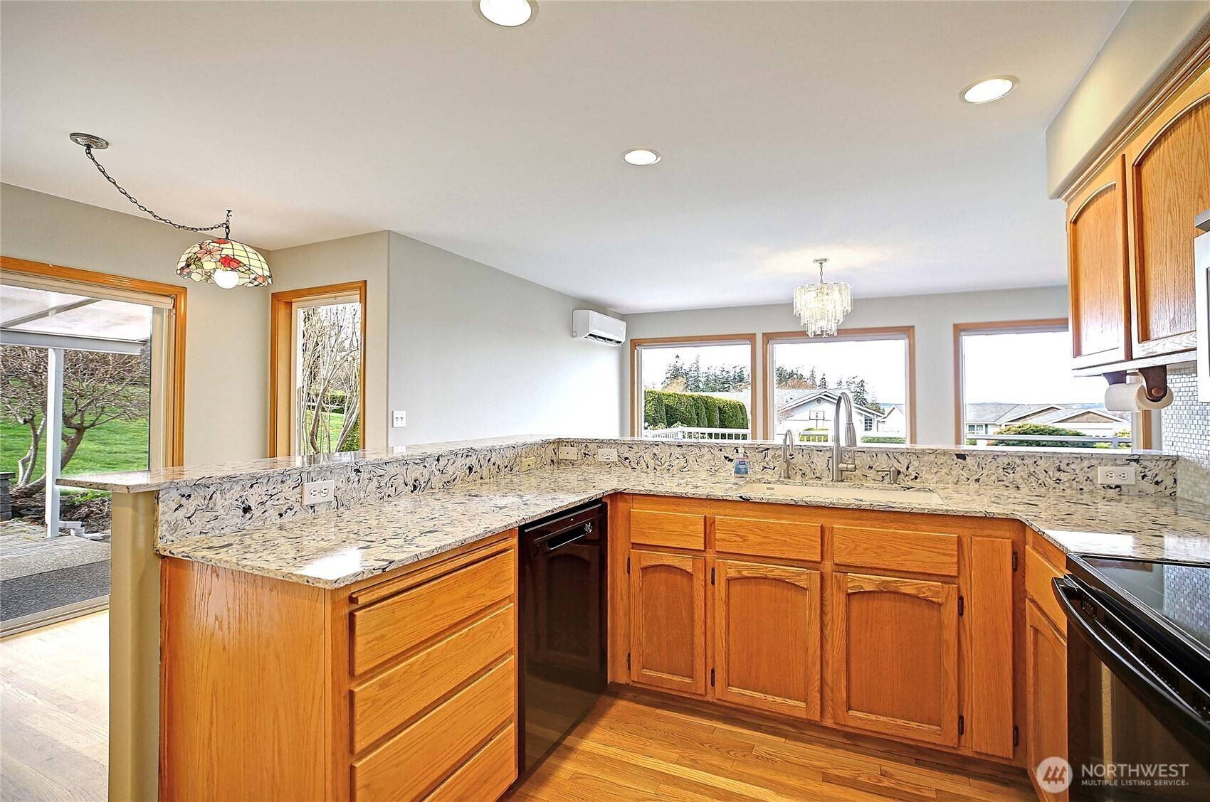 Camano Island, WA 98282,753 Sandstone LN