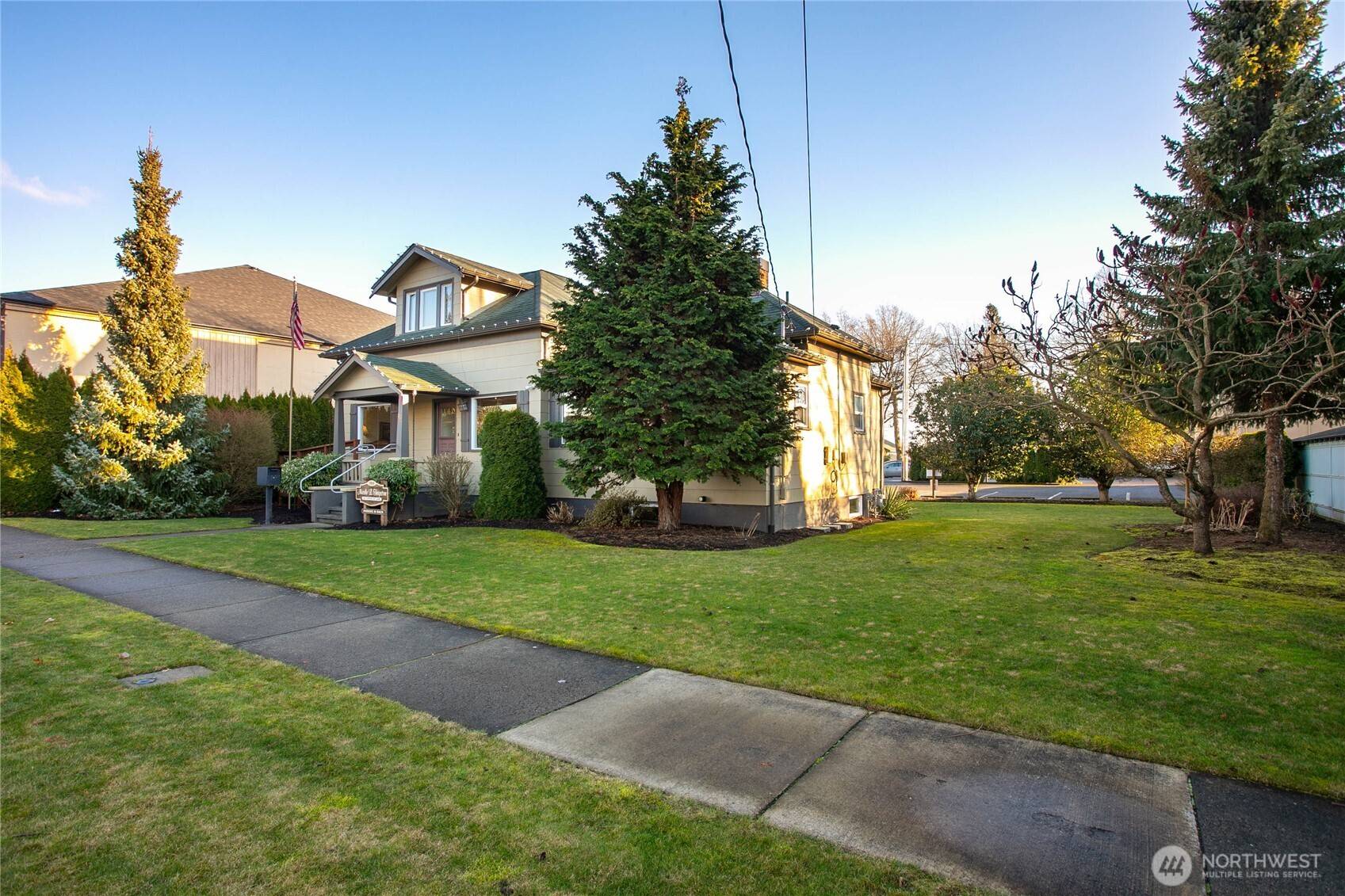 Lynden, WA 98264,709 Grover ST