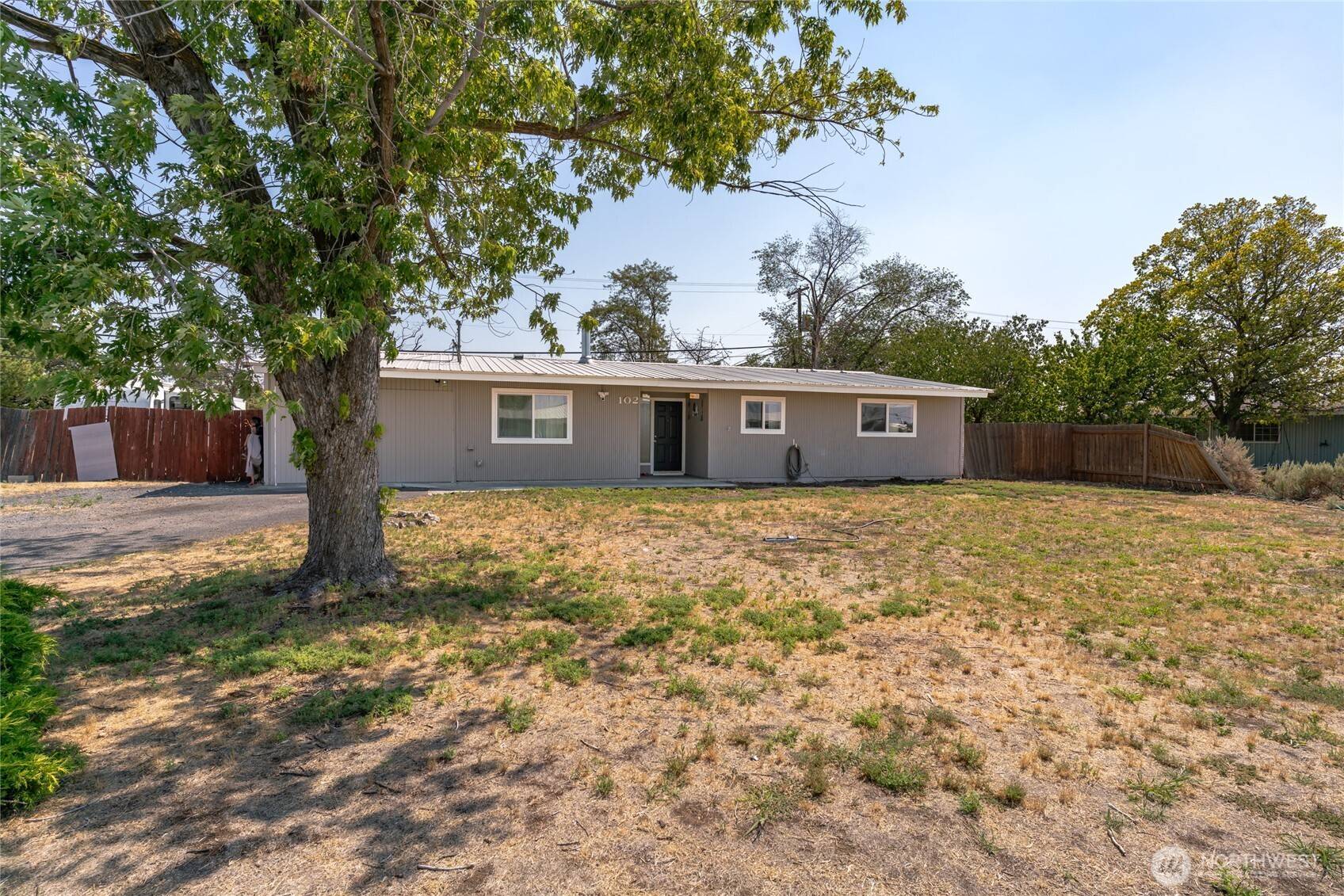 Moses Lake, WA 98837,102 Schilling DR