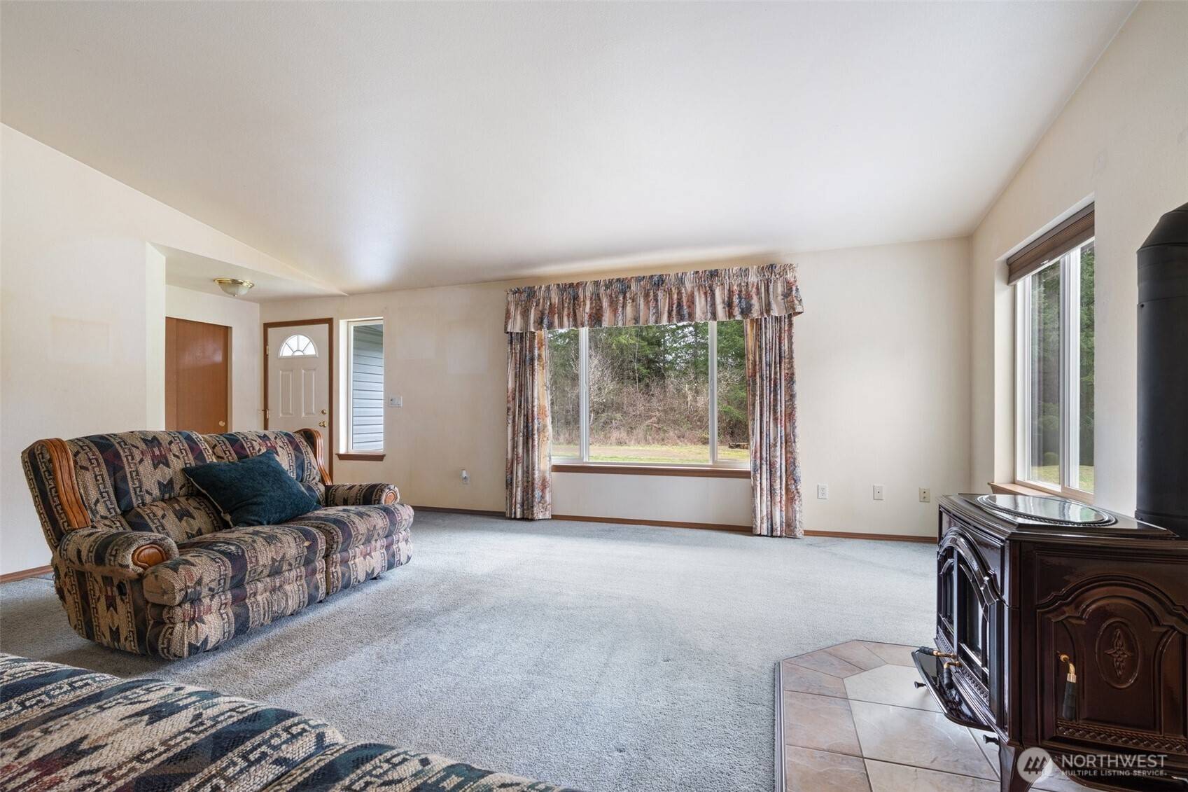 Chehalis, WA 98532,891 Logan Hill RD