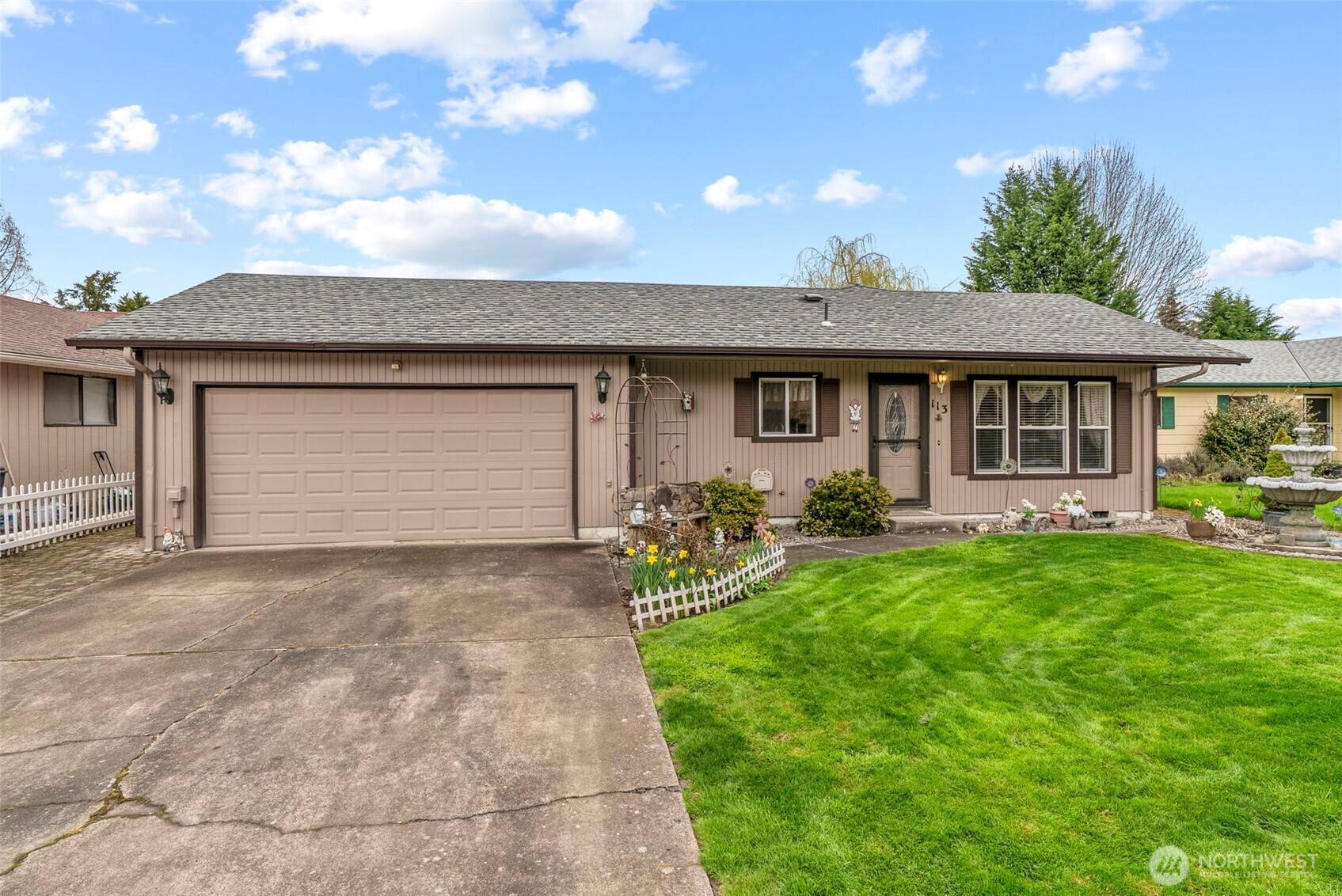 Longview, WA 98632,113 Debbie ST