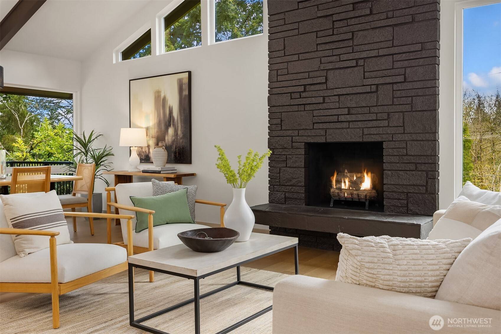 Mercer Island, WA 98040,9740 SE 40th ST