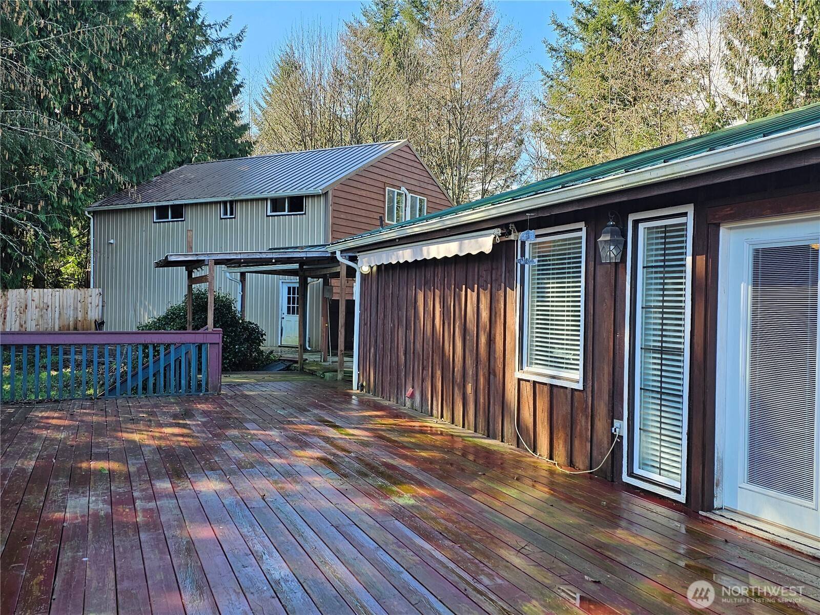 Elma, WA 98541,105 Strawberry Hill RD