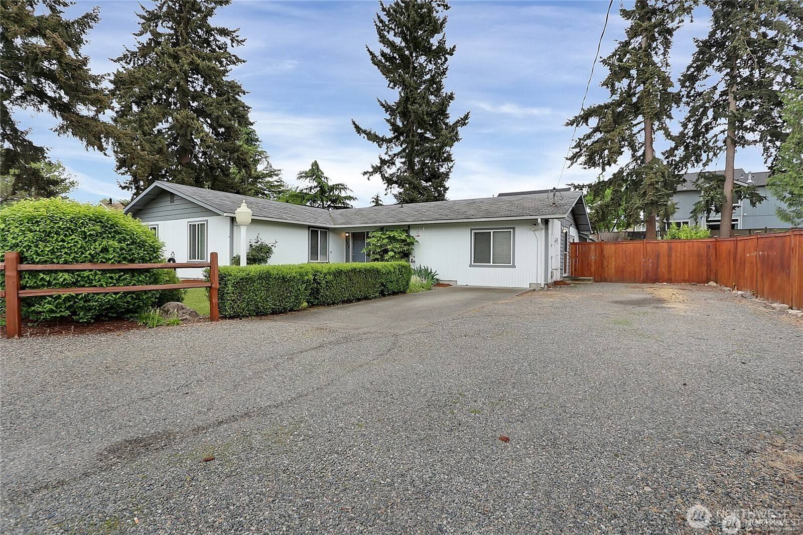 Puyallup, WA 98374,604 27TH AVE SE