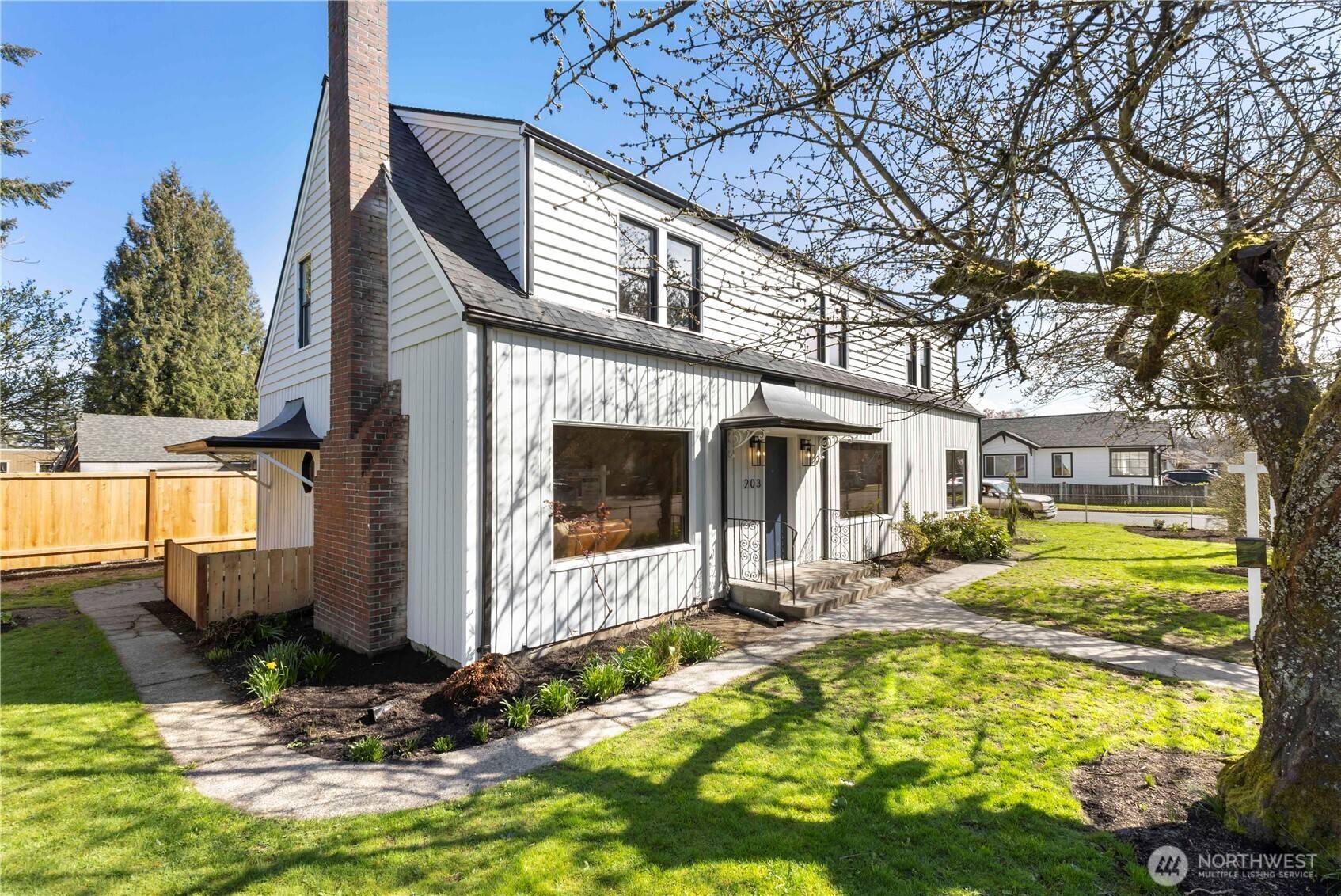 Puyallup, WA 98371,203 9th ST NW