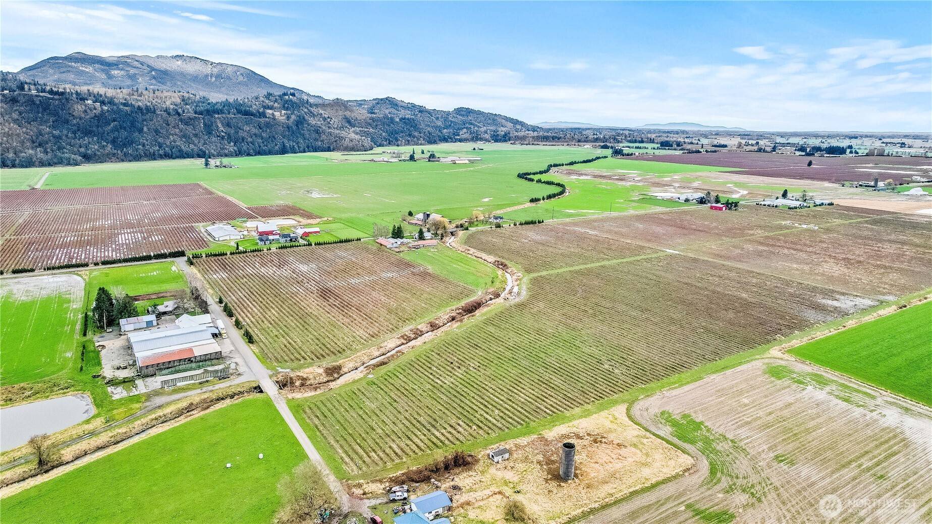 Sumas, WA 98295,5112 Rock RD