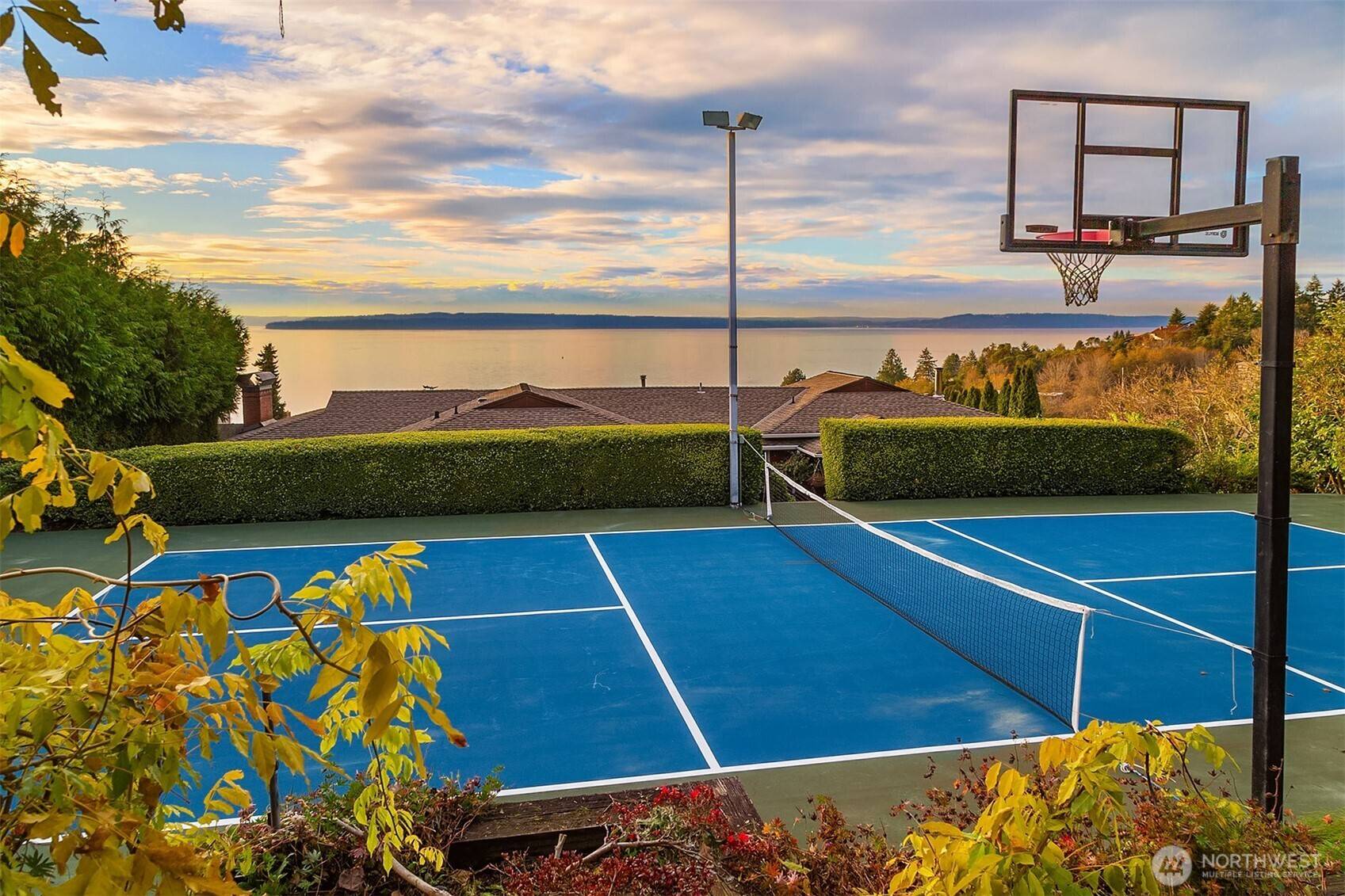 Shoreline, WA 98177,17764 15th AVE NW
