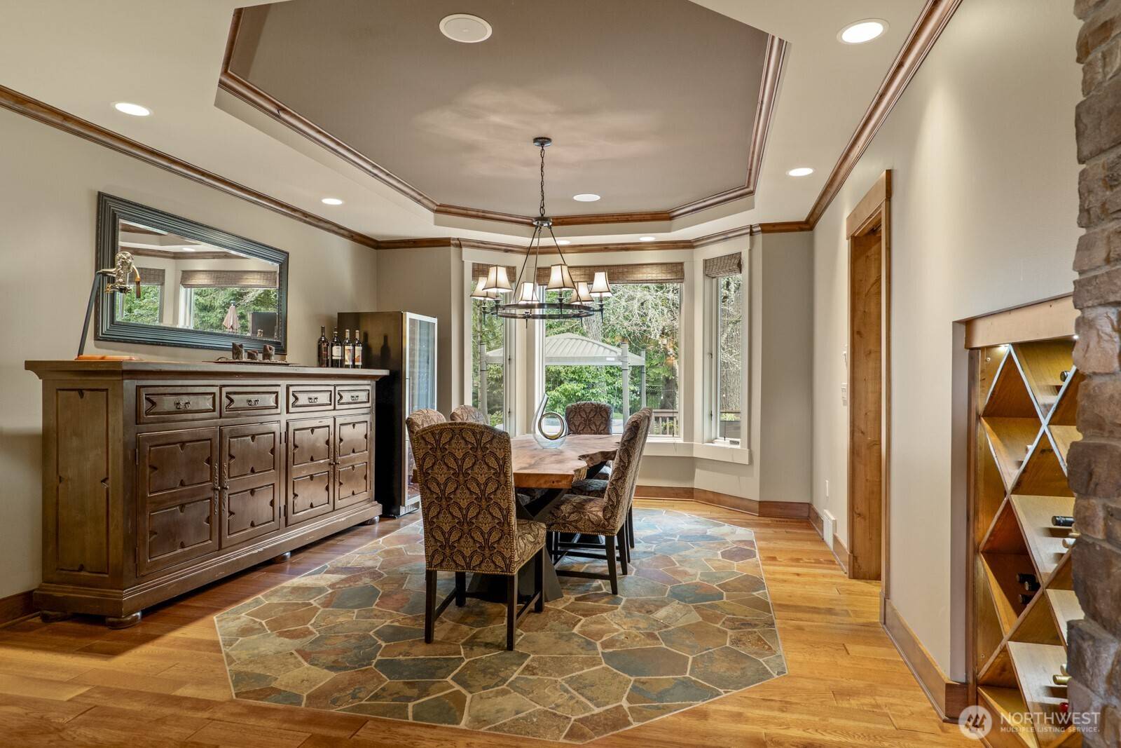 Woodinville, WA 98077,21934 NE 140th WAY