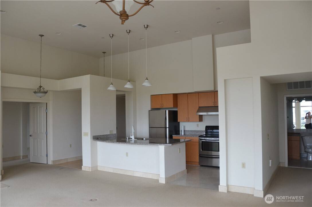 Mercer Island, WA 98040,2836 78th AVE SE #402