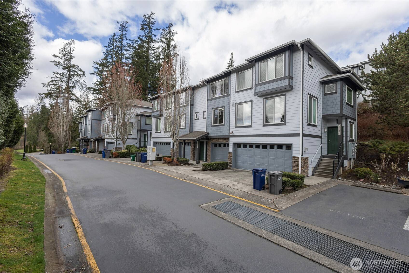 Issaquah, WA 98029,21244 SE 42ND LN