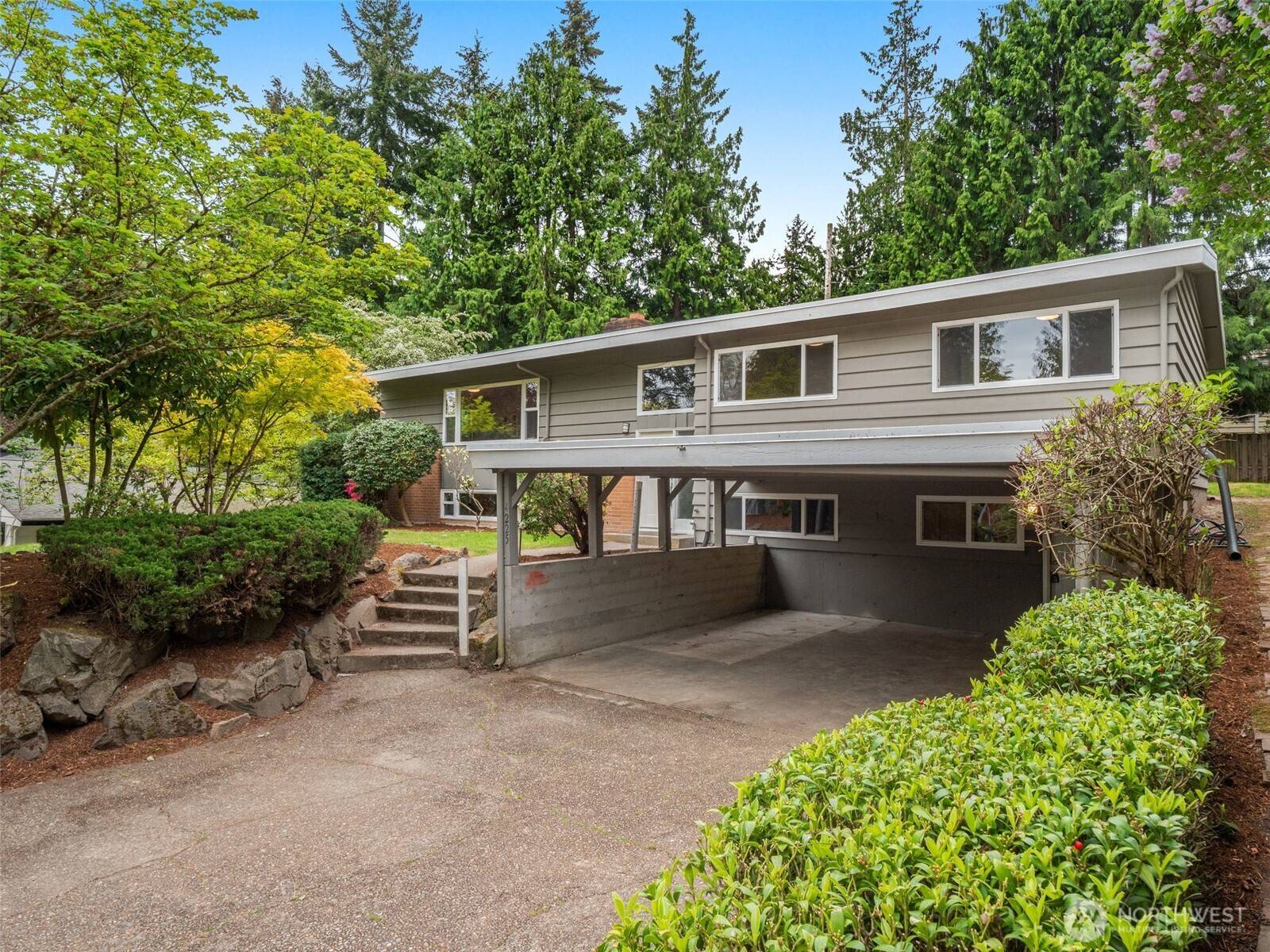 Seattle, WA 98115,4225 NE 88th ST