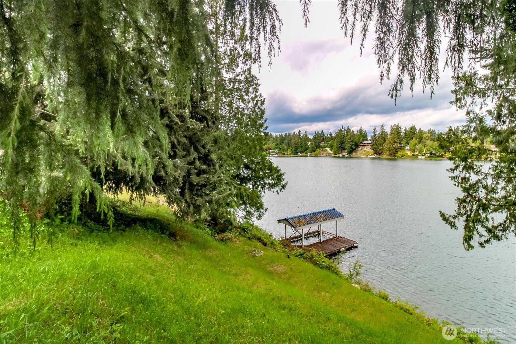 Lake Tapps, WA 98391,3101 E Deer Island DR