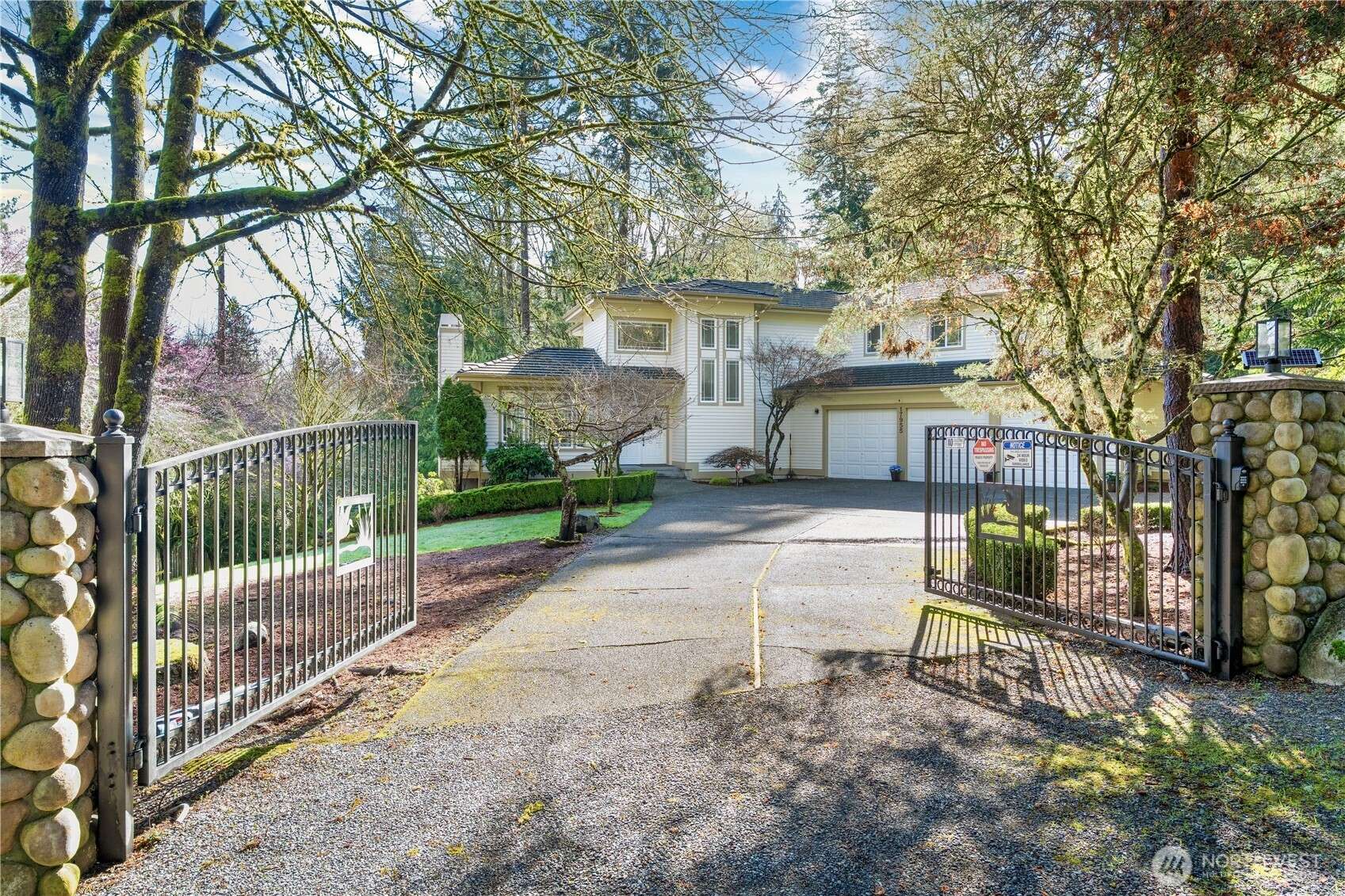 Bellevue, WA 98006,17955 SE 60th ST