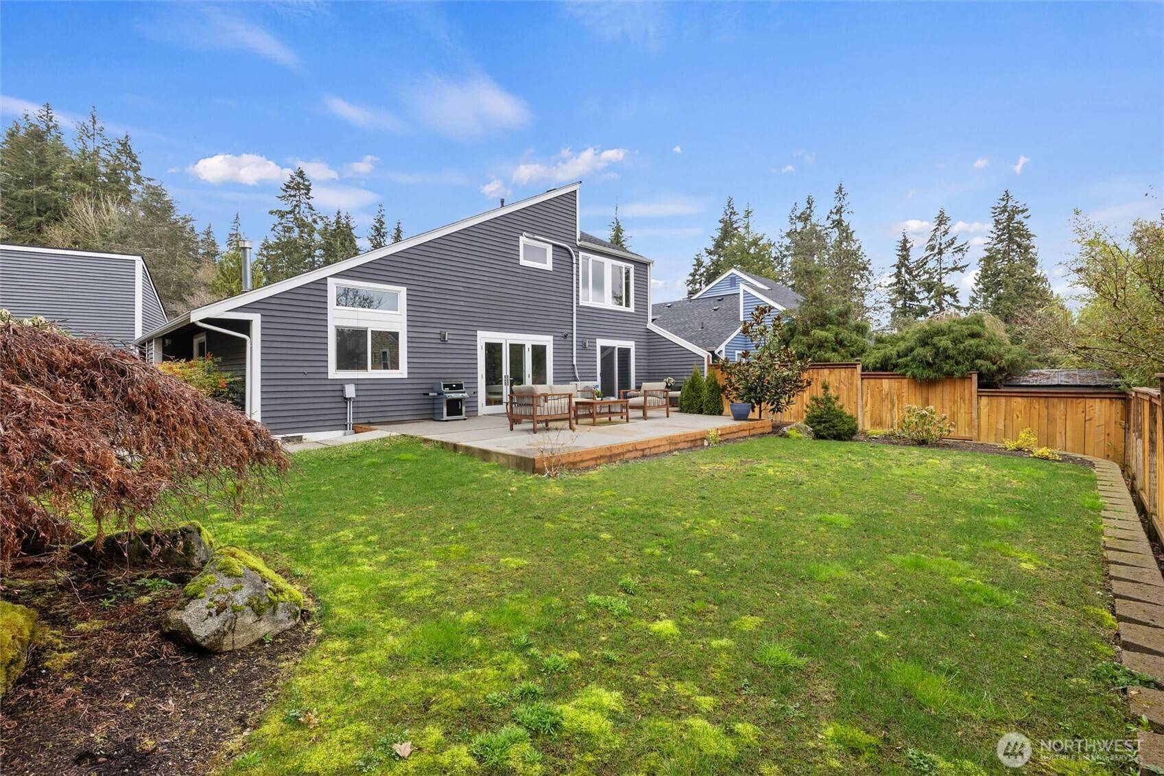Kirkland, WA 98033,11715 NE 105th LN