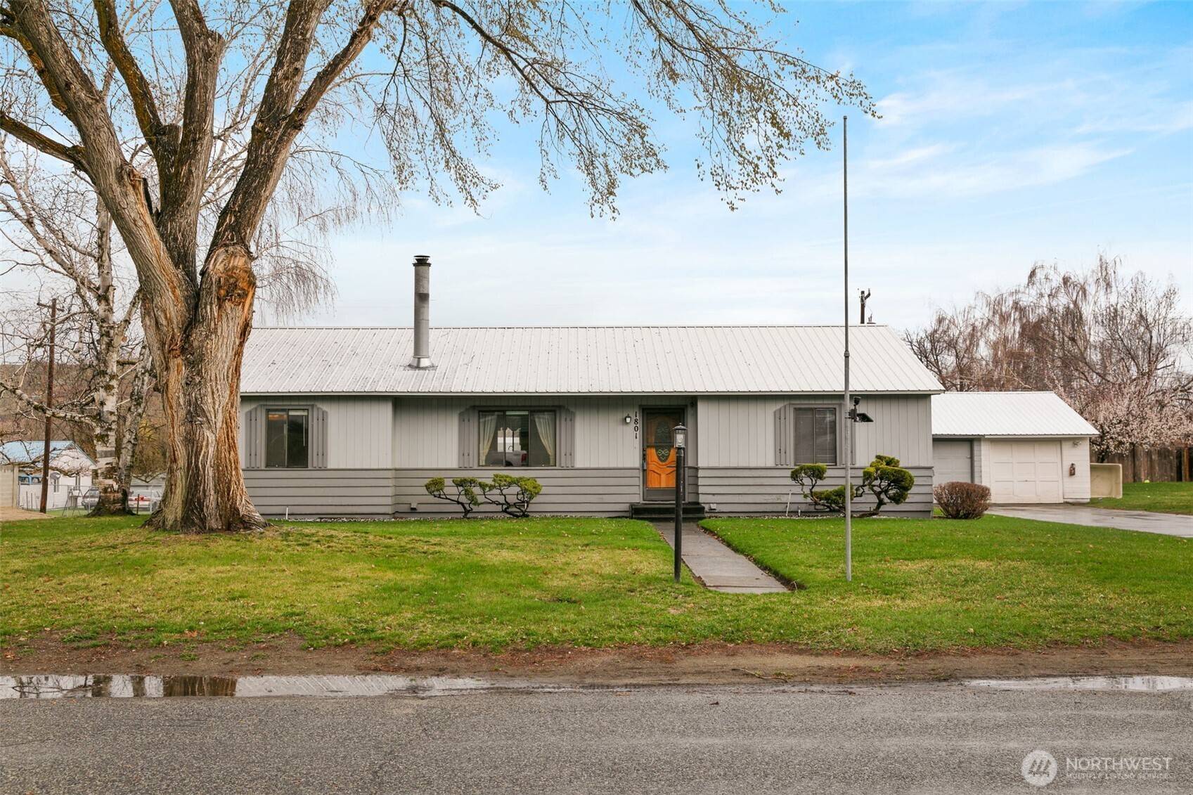 Bridgeport, WA 98813,1801 Raymond AVE