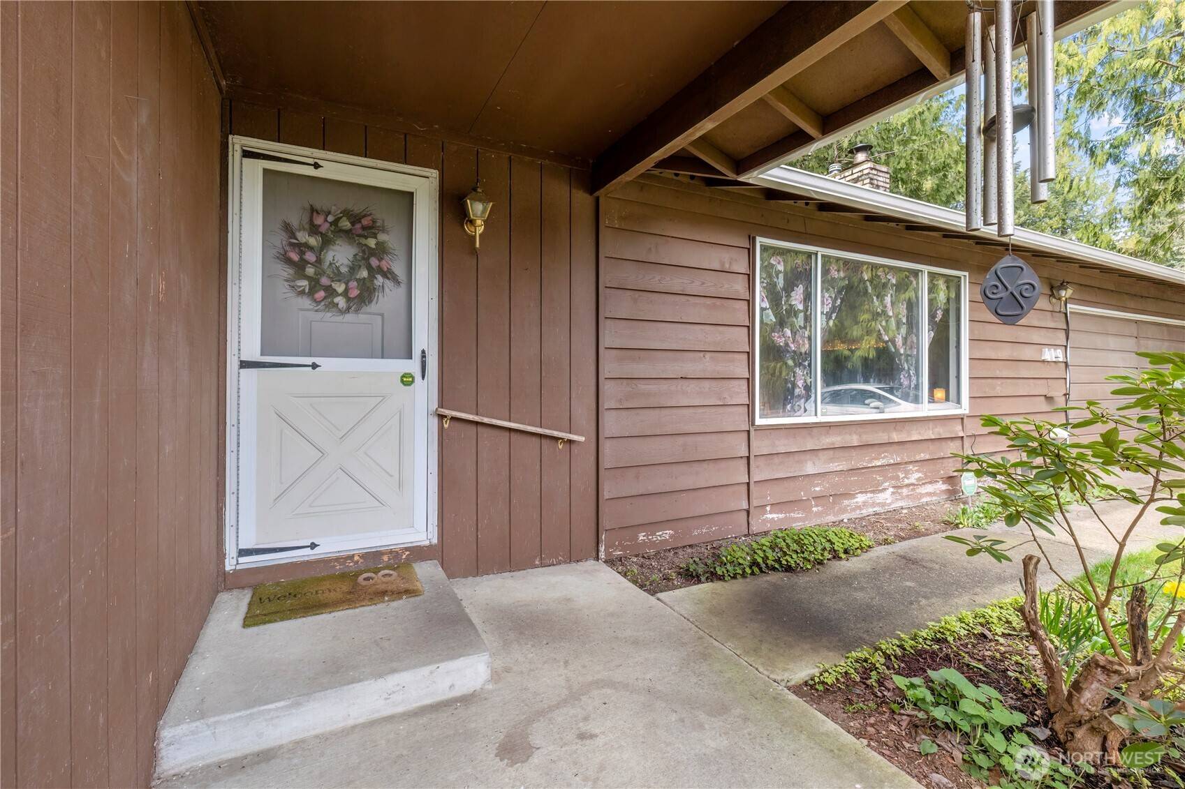 Bremerton, WA 98311,419 NE Conifer DR