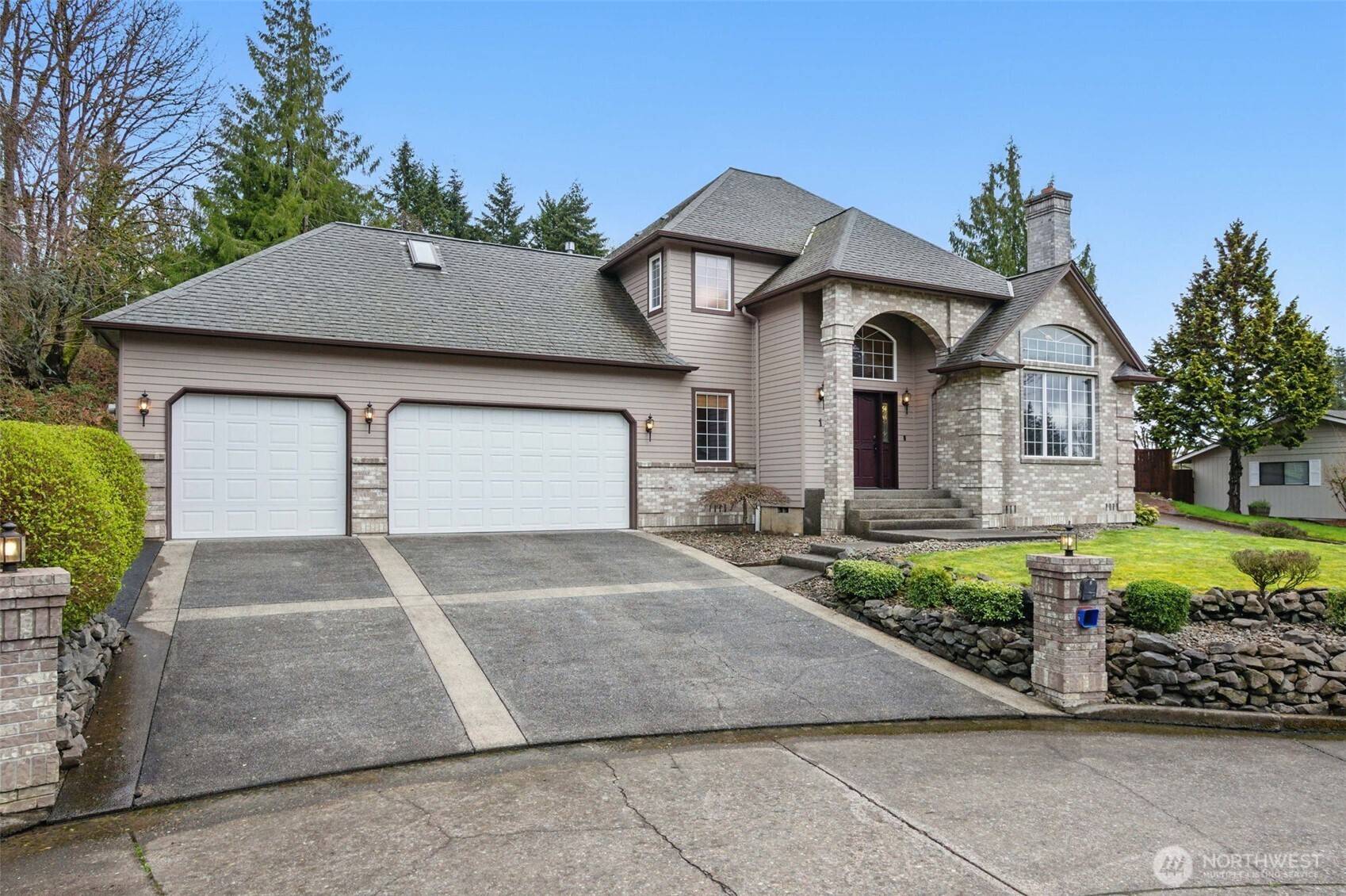 Longview, WA 98632,1 Monterrey PL